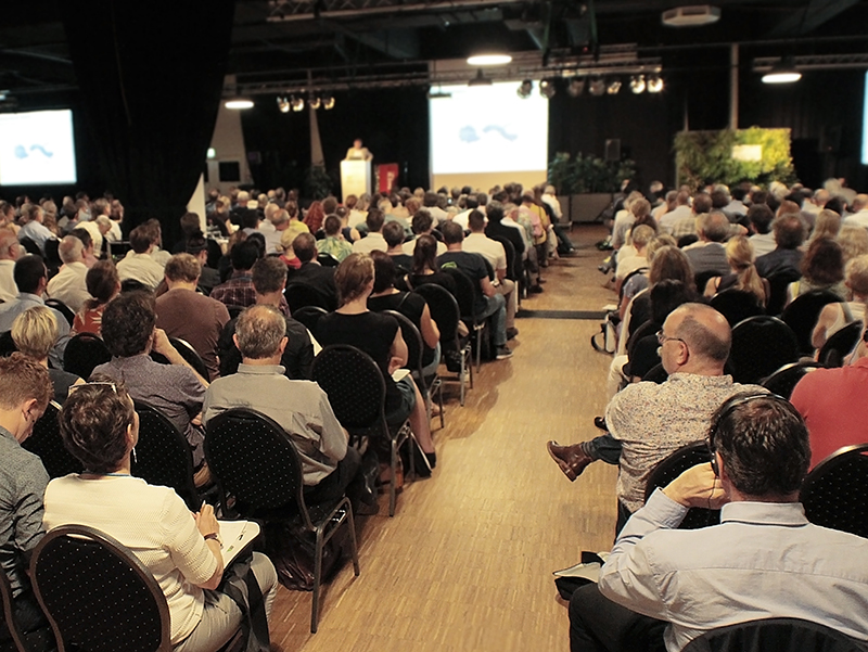 Ausgebucht: über 800 Teilnehmer beim Weltkongress Gebäudegrün 2017. Foto: © Bundesverband GebäudeGrün (BuGG)