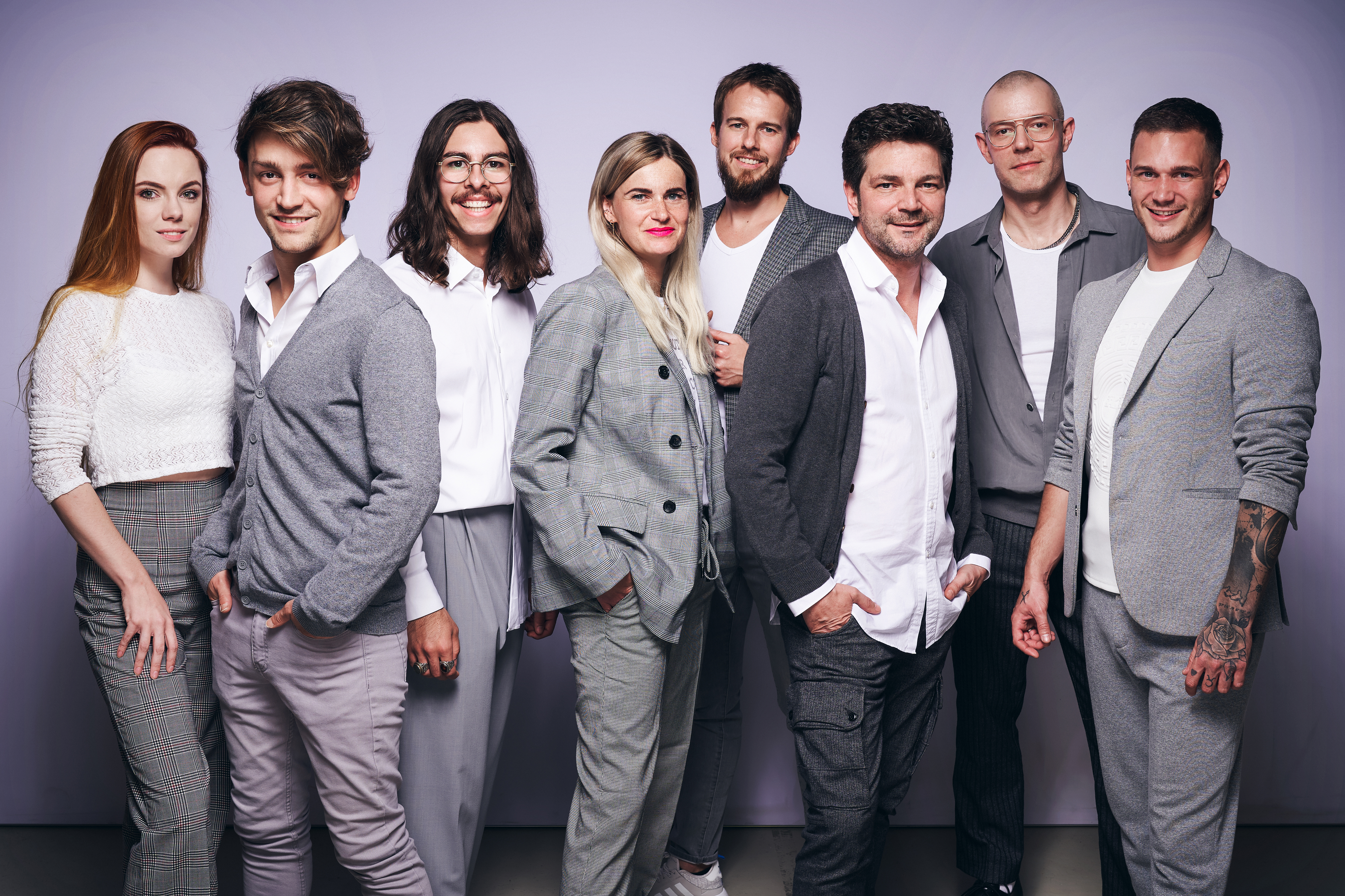 (v.l.n.r.): Sarah Scherer, Robin Witte, Ozan Tuerk, Anna-Maria Bannert, Marcel Ritter, Art Director Antonio Weinitschke, stellv. Art Director Steven Meth und Mattis Baatz. Foto: © Deutsches Friseurhandwerk / Mario Naegler