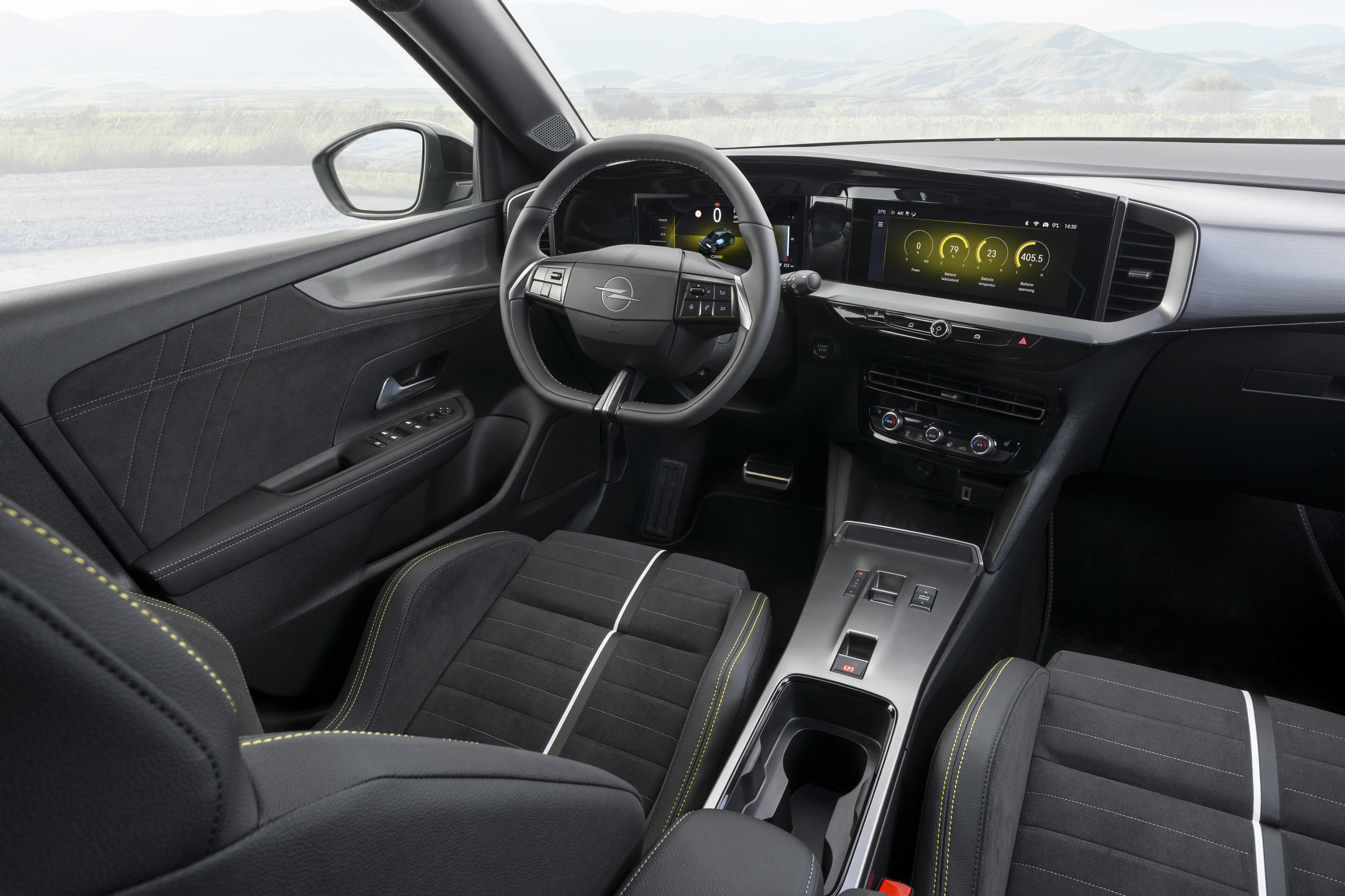 Das Armaturenbrett des Opel Mokka GSE Foto: © Opel