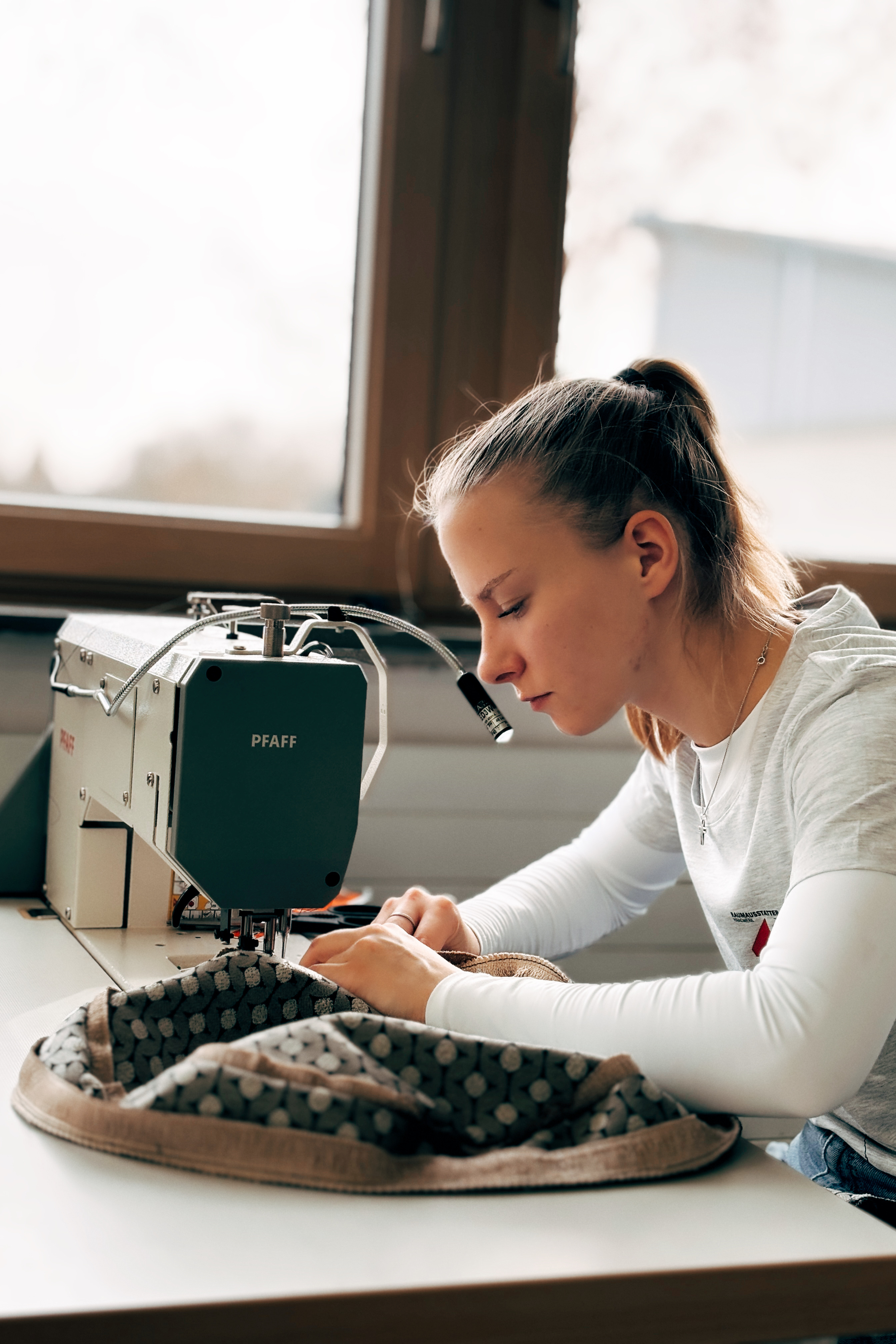 Nina Thiele, Erste Bundessiegerin bei den Raumausstattern 2025 Foto: © Generation Handwerk