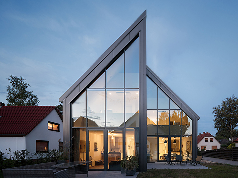 Die Produktschwerpunkte von Kingspan Insulated Panels umfassen isolierte Dach- und Wandsysteme, architektonische Fassadensysteme, Tageslichtlösungen sowie Reinraumsysteme. Foto: © Kingspan Insulated Panels