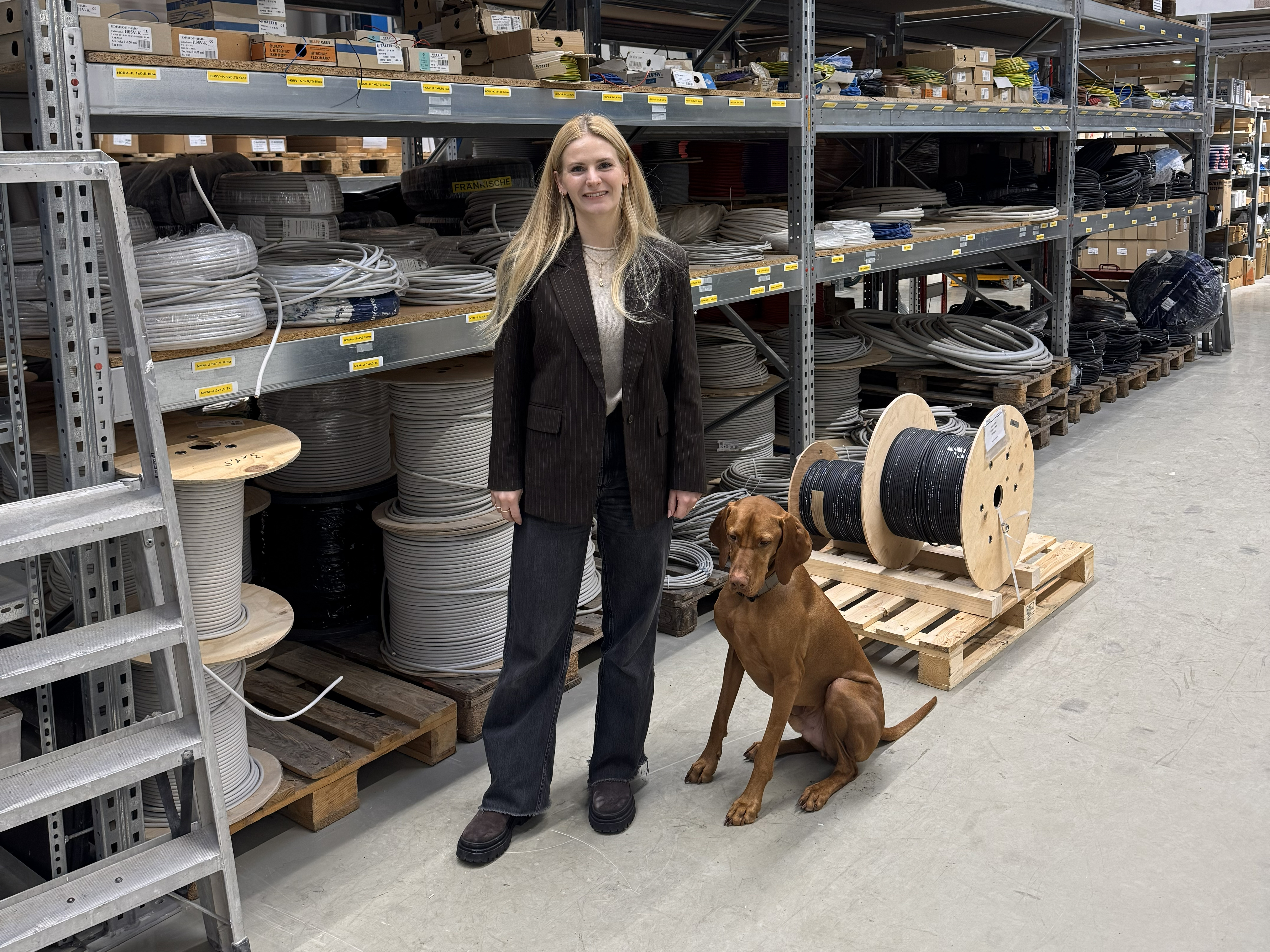 Leandra Rau hat nach ihrem Business-Studium noch Elektrotechnik studiert, um auch die technische Seite zu verstehen. Foto: © privat