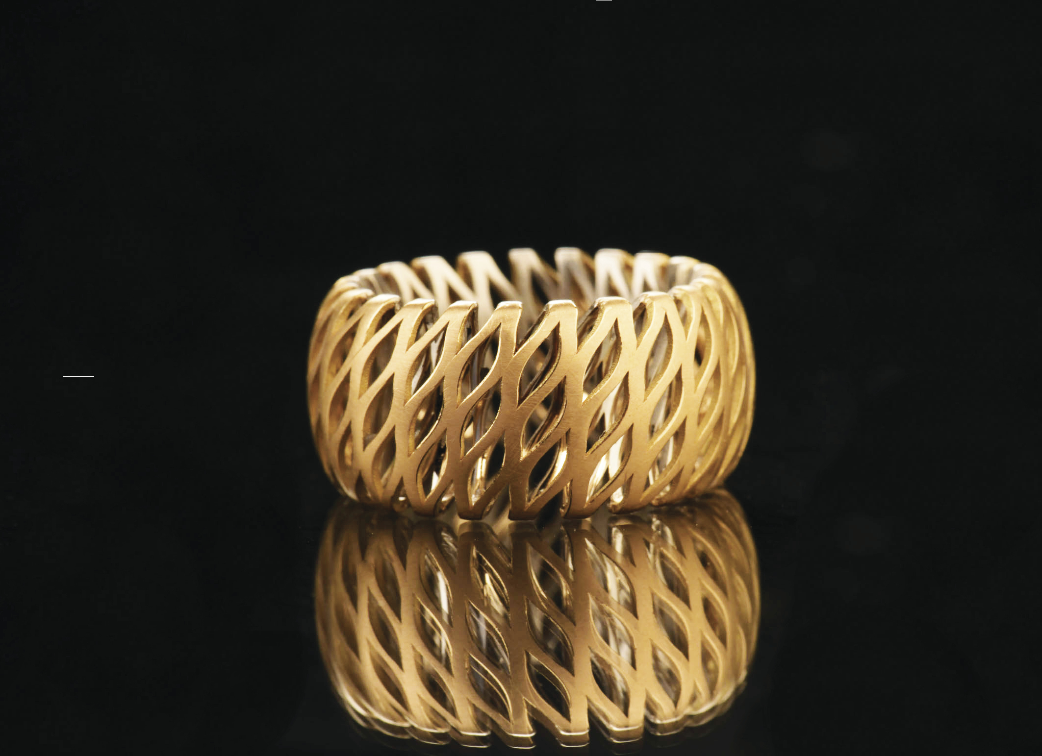 Ring Aurora &ndash; Interferenz aus der Serie Lines von Matthias Grosche Foto: © German Design Award