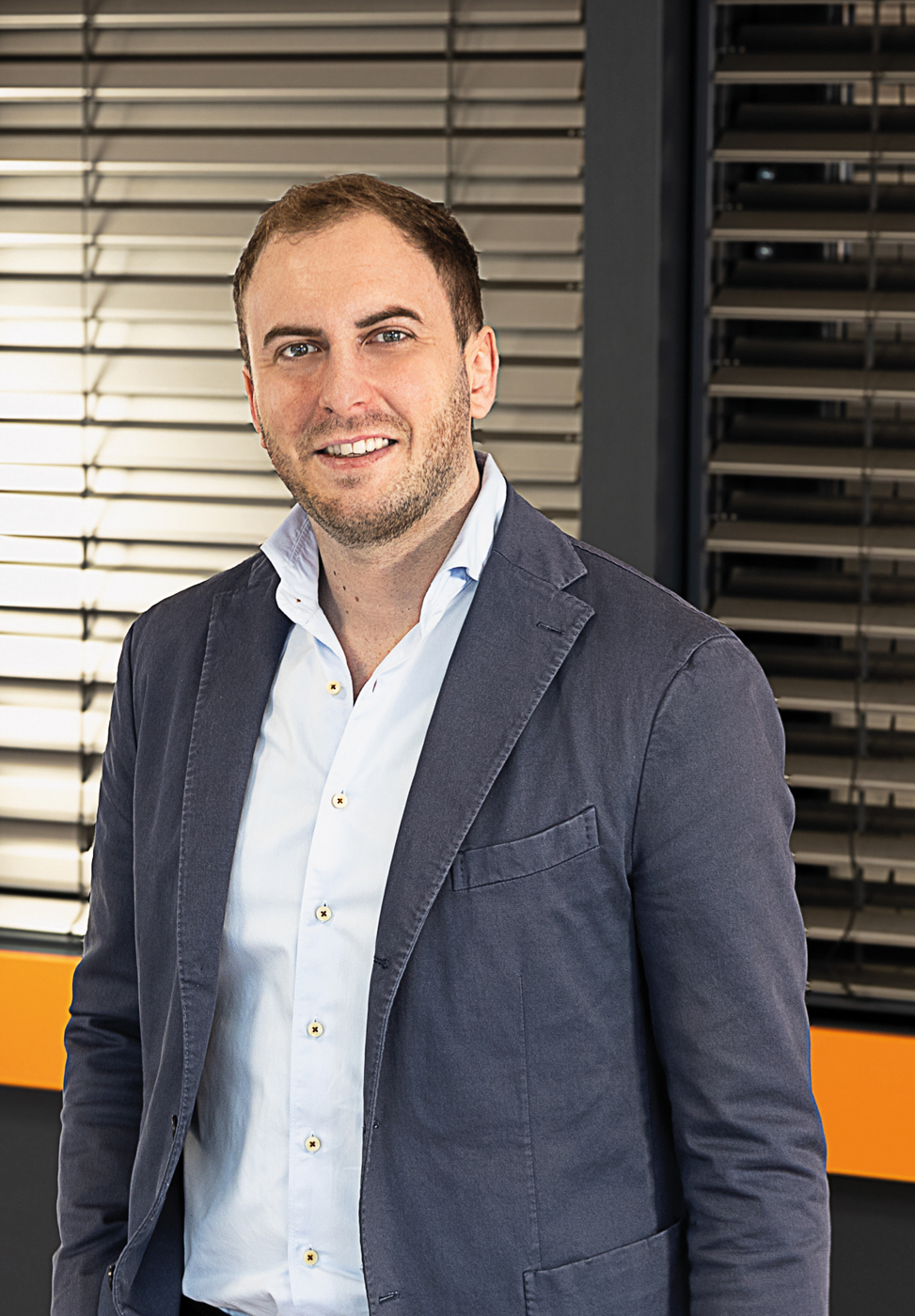 Unseren Sonnenschutz verstehen wir in der Kooperation als Systemkomponente, welcher perfekt f&uuml;r die Anwendung abgestimmt ist. Mit der intelligenten Sonnenschutzzarge enstand so aus den Bereichen Fassade &ndash; Sonnenschutz&nbsp;&ndash; Steuerung ein Produkt, welches die Kompetenz aller drei Systempartner vereint. Sebastian Folgner Foto: © Folgner