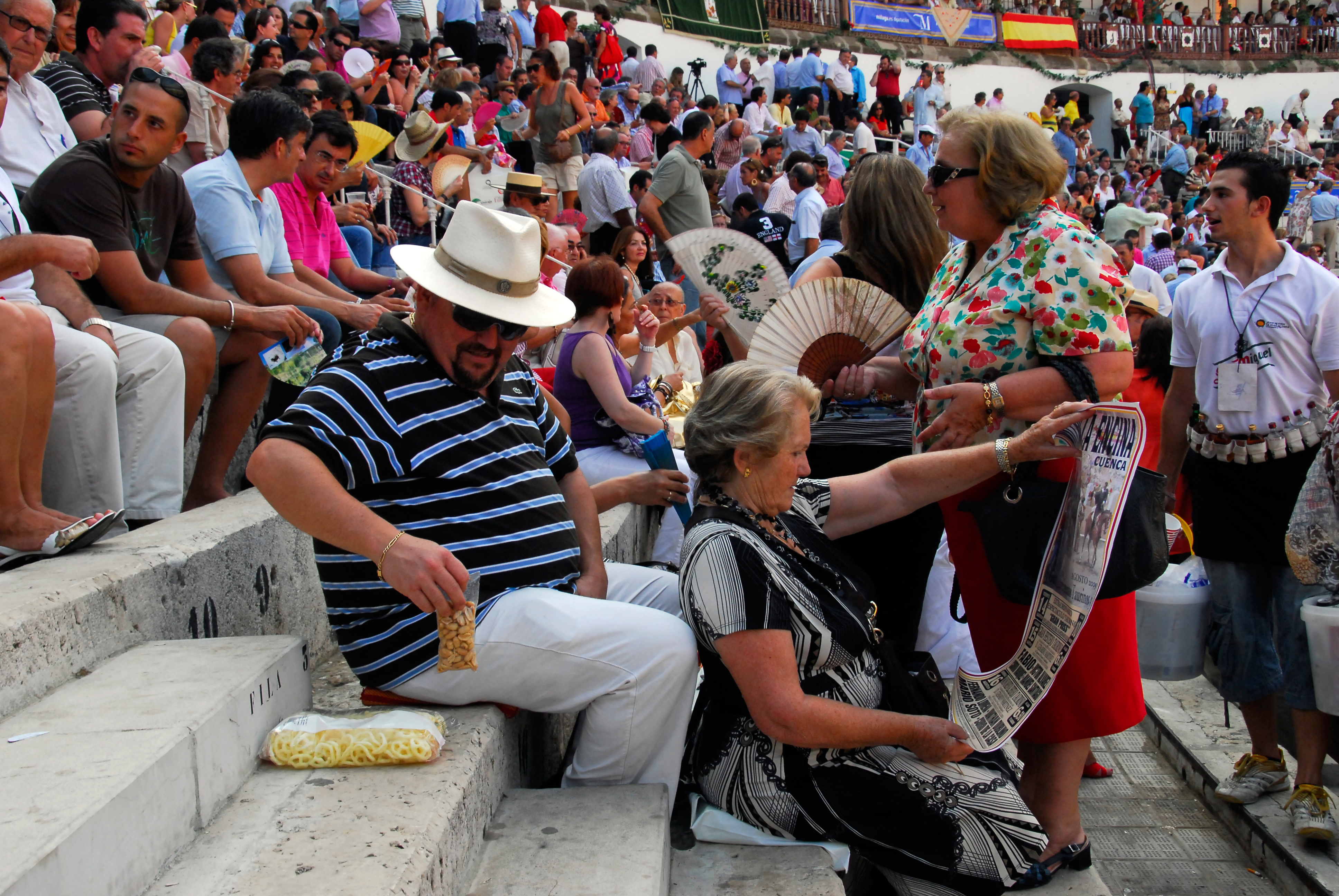 Besucher der Stierkampfarena in M&aacute;laga. Foto: © Tobias Büscher