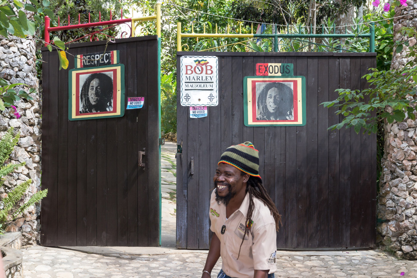 Die von Bob Marley begr&uuml;ndete Lebensweise der Rastafaris geh&ouml;rt nach wie vor zum Alltag auf Jamaika. Foto: © iStock.com/ TalbotImage
