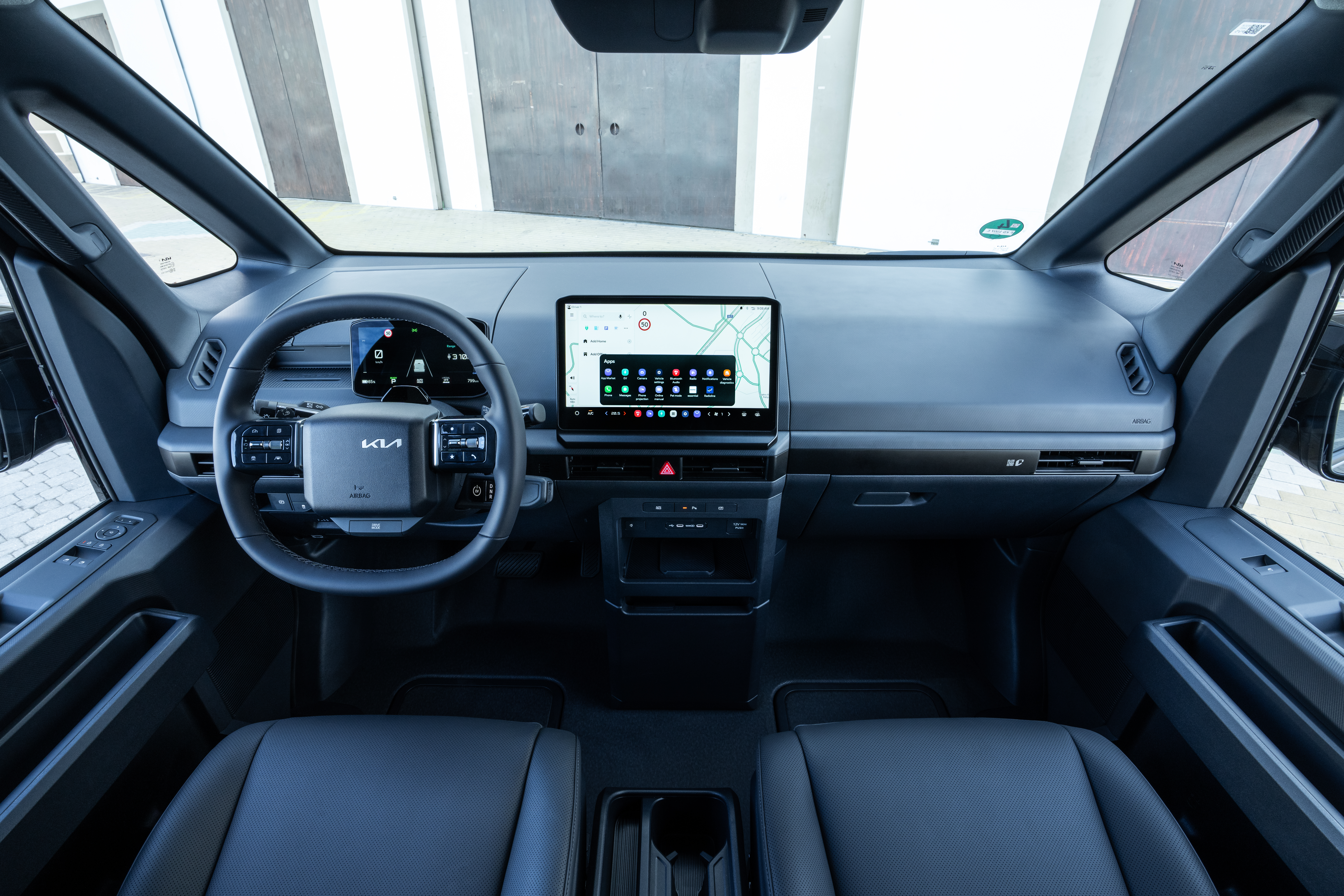 Der Blick auf das Cockpit im Kia PV5 Cargo. Foto: © Kia