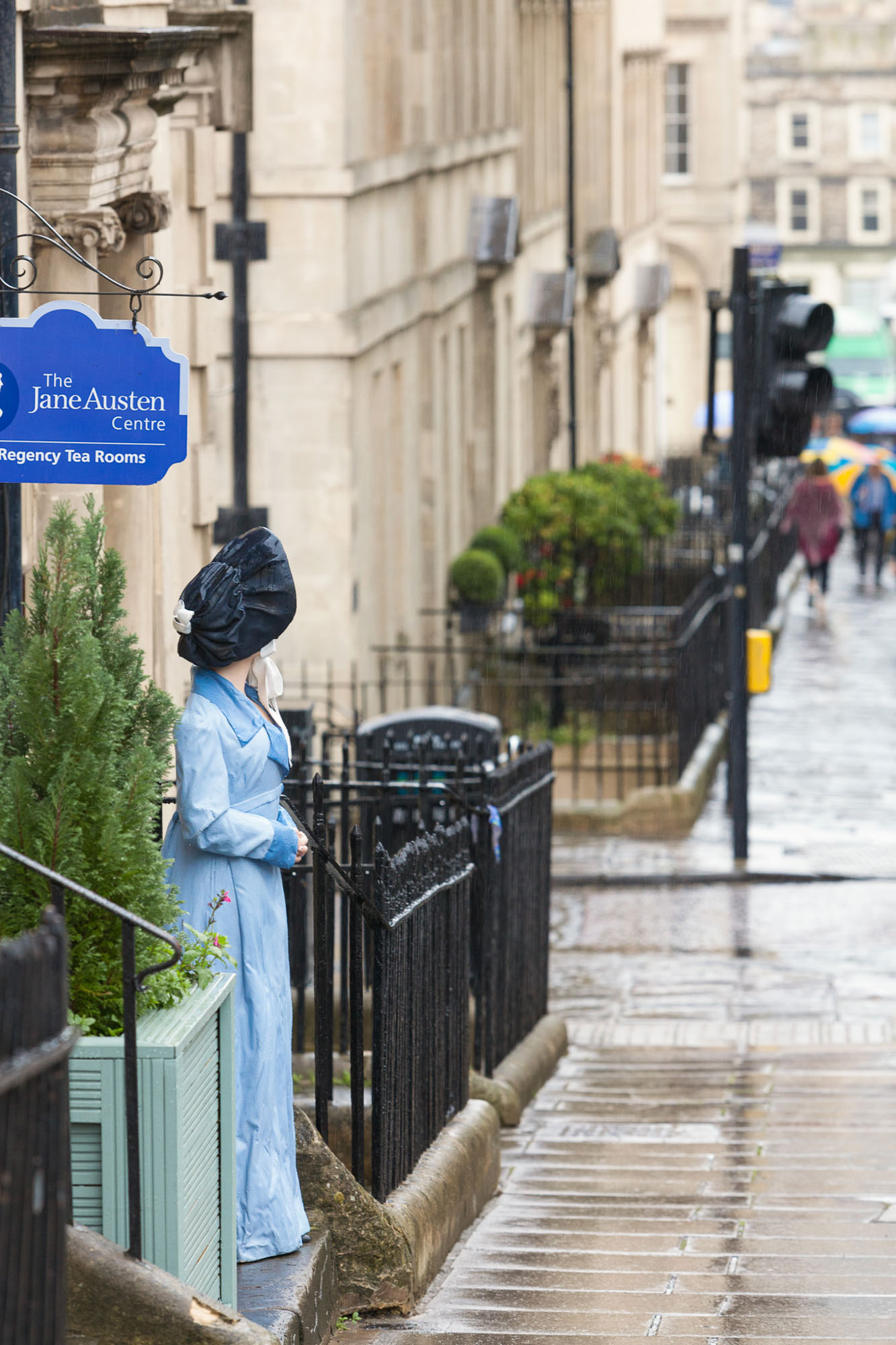 &raquo;ES GAB ZWEIFELLOS EINE ERSCHRECKENDE ANZAHL VON H&Auml;SSLICHEN FRAUEN IN BATH. UND ERST DIE M&Auml;NNER!&laquo; JANE AUSTEN Foto: © Manfred Daams/Produktion: Petra Kroll