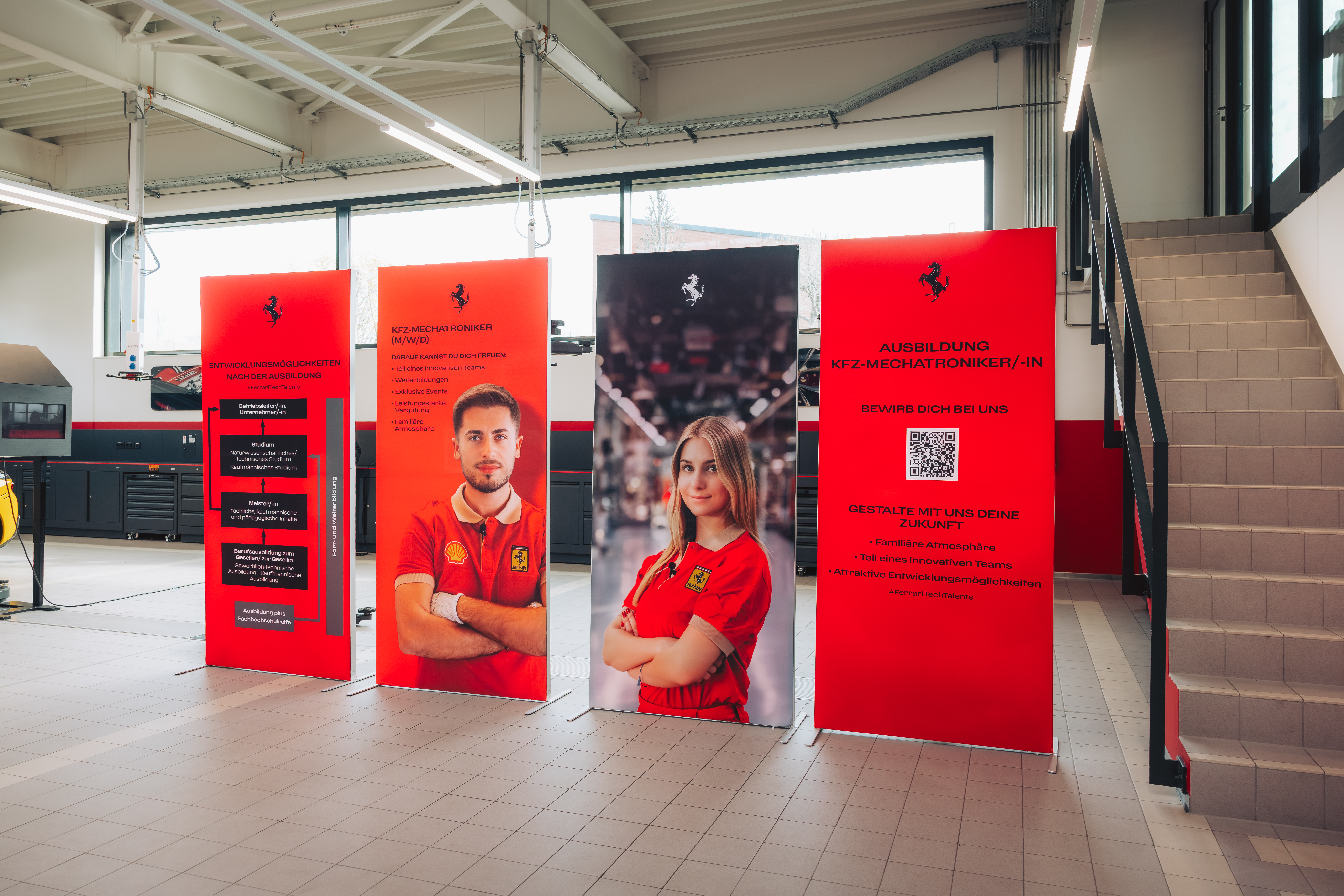 Gut aufgestellt - so pr&auml;sentierte sich Maranello Motors in K&ouml;ln f&uuml;r ihren dritten Zukunftstag, um die G&auml;ste umfassend &uuml;ber die Karrierechancen zu informieren. Foto: © Maranello Motors GmbH