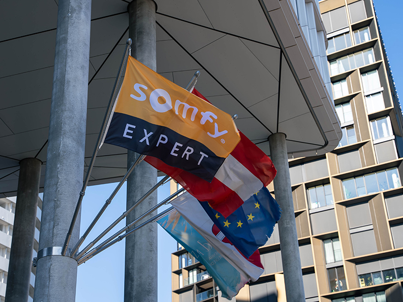 Gro&szlig;er Auftritt in Wien: Beim Expertentag traf sich das Fachhandwerk aus Deutschland, &Ouml;sterreich und der Schweiz, um Impulse f&uuml;r die Zukunft mitzunehmen. Foto: © Somfy