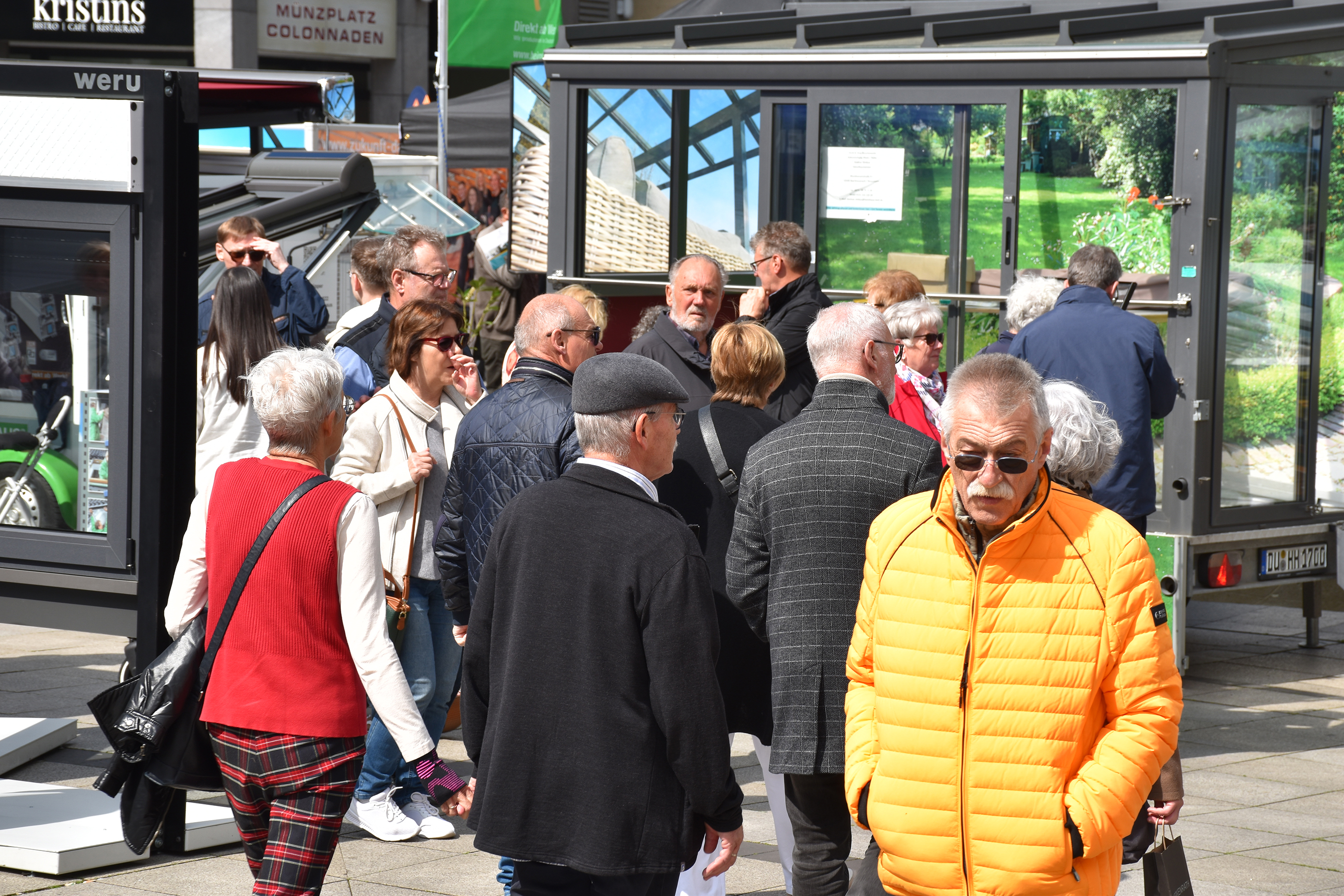 Die erste Handwerksmesse in neuem Format hat drei Tage lang alle Erwartungen &uuml;bertroffen: Von Freitag bis Sonntag pr&auml;sentierten sich rund 80 Betriebe aus Koblenz und der Umgebung direkt in der Koblenzer Innenstadt auf einer Gesamtfl&auml;che von rund 70.000 Quadratmetern, mitten im Wochenendtrubel. Foto: © HwK Koblenz
