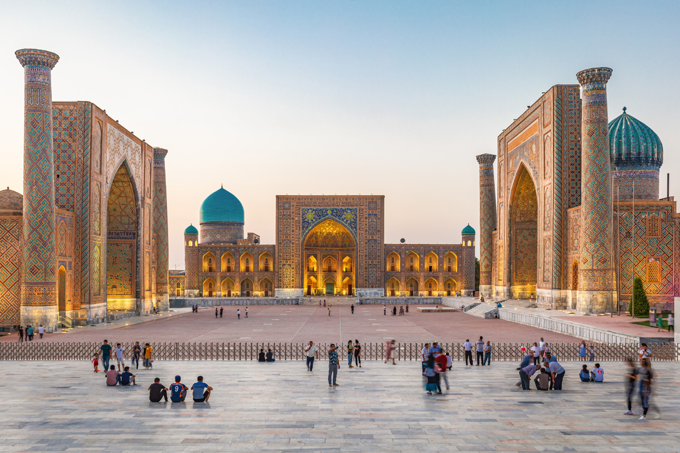 Der Registan in Samarkand gilt als einer der sch&ouml;nsten Pl&auml;tze der Welt. Foto: © iStock.com/Emily_M_Wilson