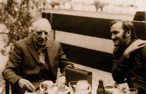 Miramare-Reisen-Gr&uuml;nder Rudolf Halbig (links), hier im Gespr&auml;ch mit Jerko Sladoljev vom jugoslawischen Campingverband. Foto: © Miramar