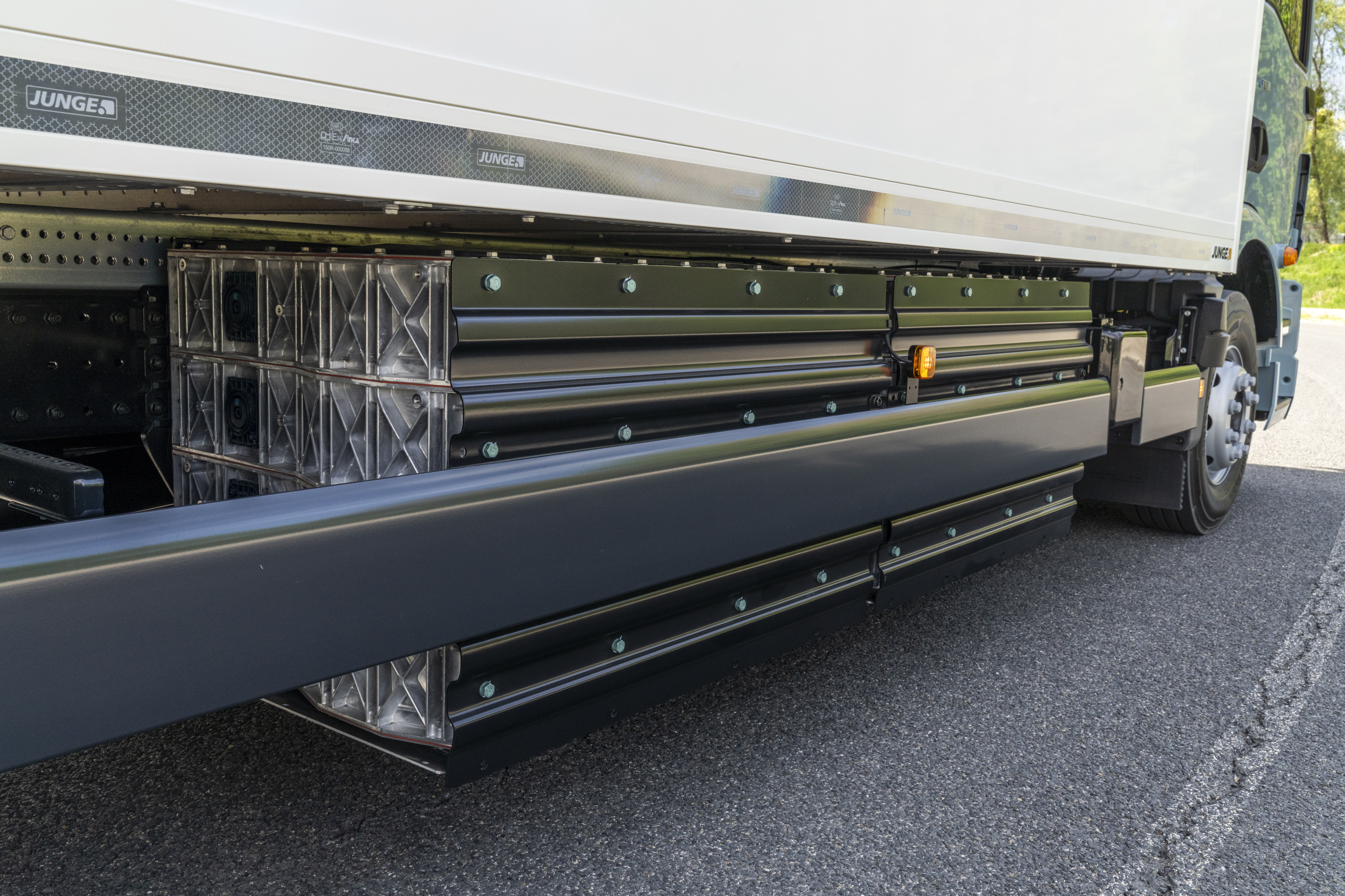 K&auml;ufer k&ouml;nnen zwischen zwei bis vier Batteriepaketen beim eTGM w&auml;hlen. Foto: © MAN