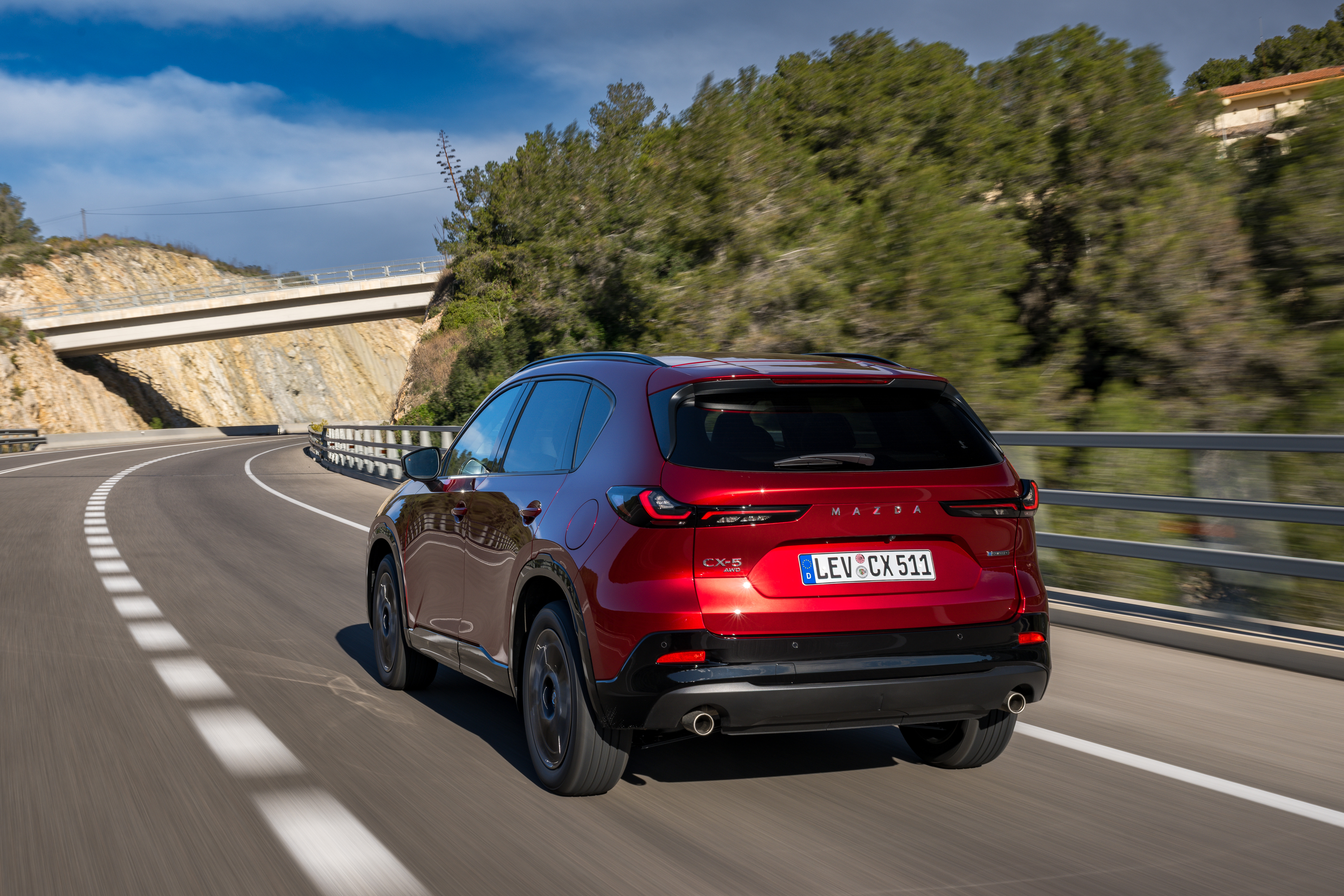 Ausstattungsbereinigt liegt der Nettopreis mit 30.243,70 Euro zehn Prozent unter dem Preis der vorherigen Generation. Foto: © Mazda