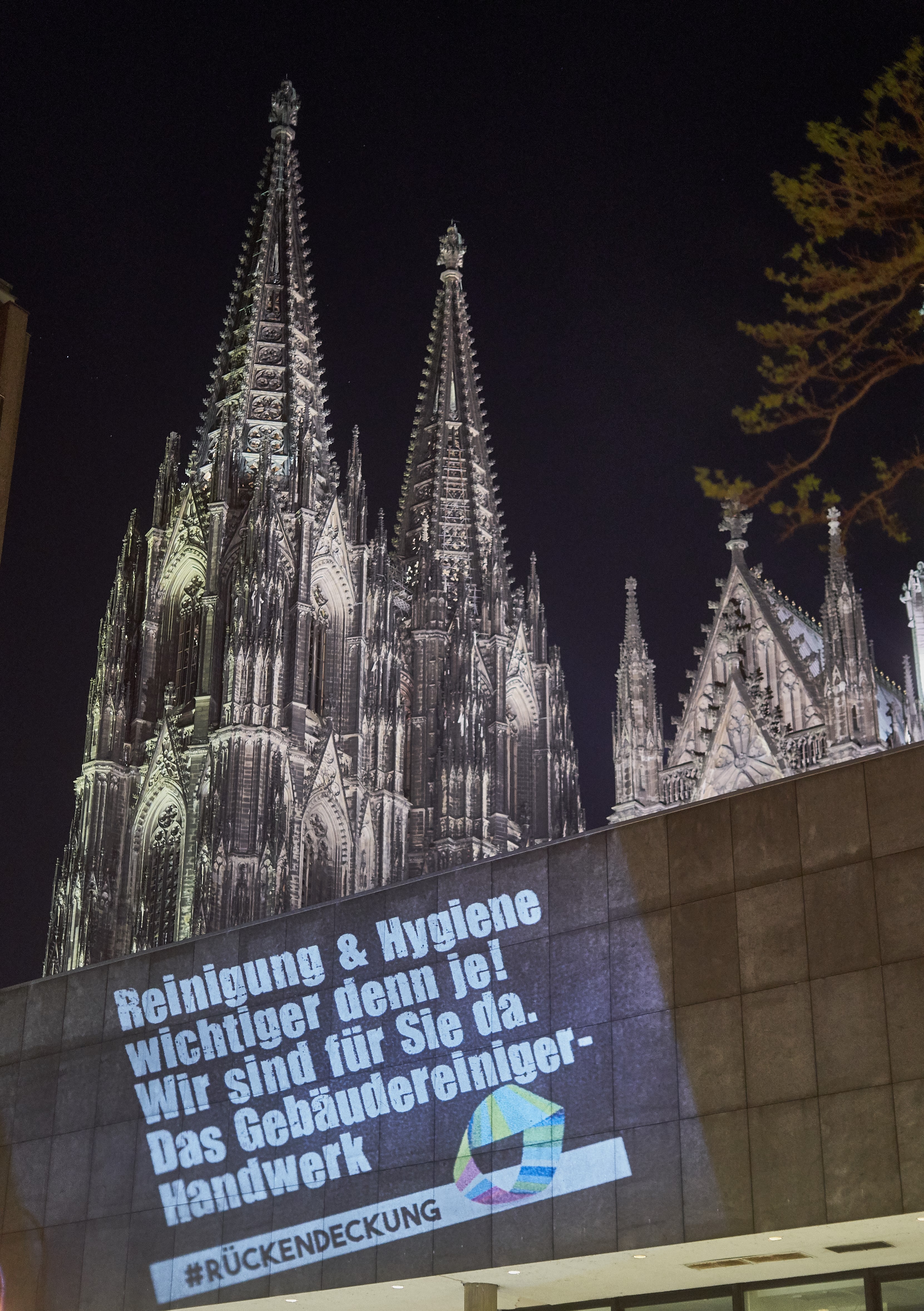 Lichtprojektion auf dem Kölner Dom. Foto: © BIV