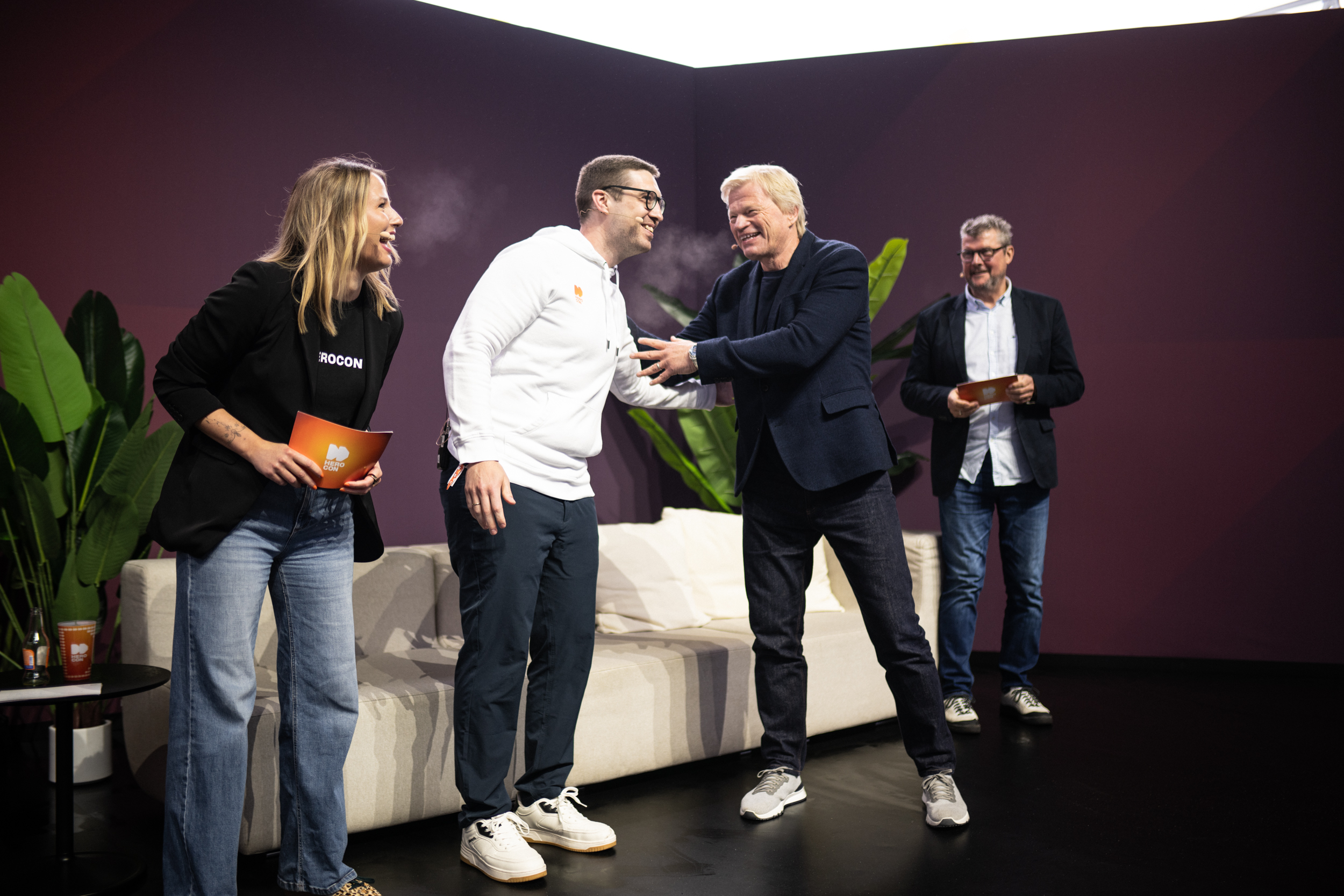 Starg&auml;ste wie Oliver Kahn zogen zus&auml;tzlich die rund 2.500 Besucher der Herocon. Foto: © Herocon