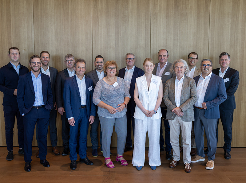 Der neue Vorstand des VDMA Fachverband Holzbearbeitungsmaschinen. Foto: © VDMA