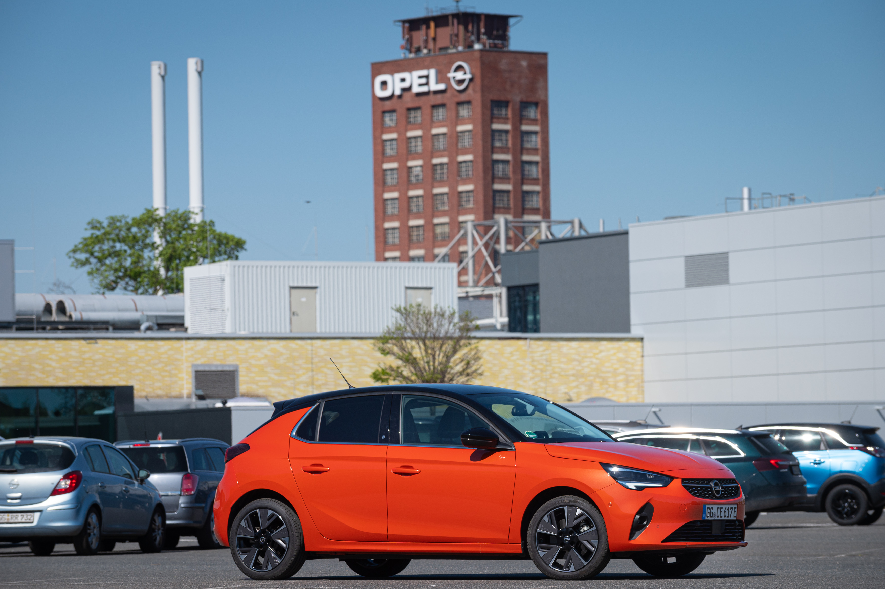 Der neue Corsa-e auf dem Opel Parkplatz. Foto: © Martin Bärtges