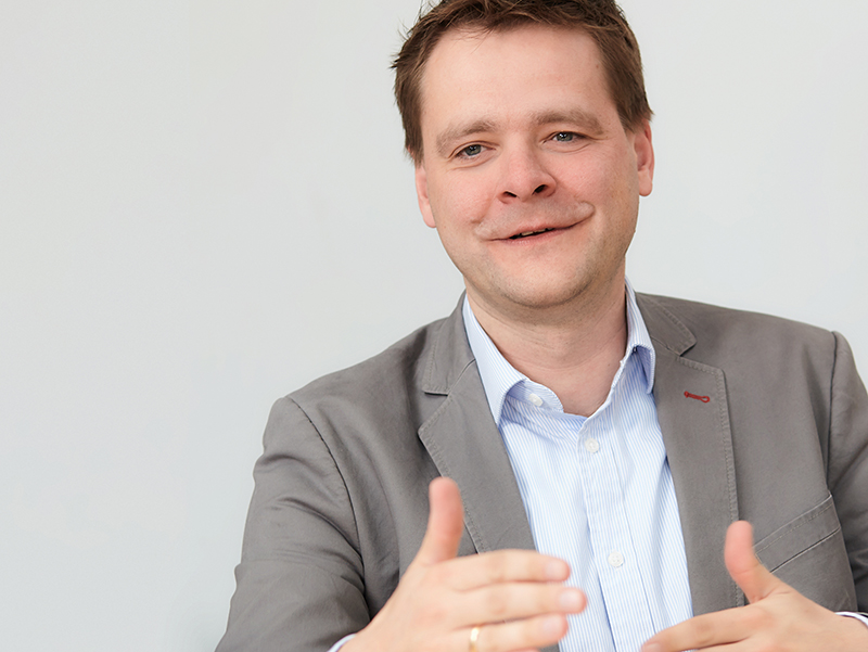 Unser Ziel ist es in verlässlichen Partnerschaften mit den besten Unternehmen innovative Themen und Produkte zu entwickeln, so Mirko Müller-Stüler. Foto: © Hunter Douglas