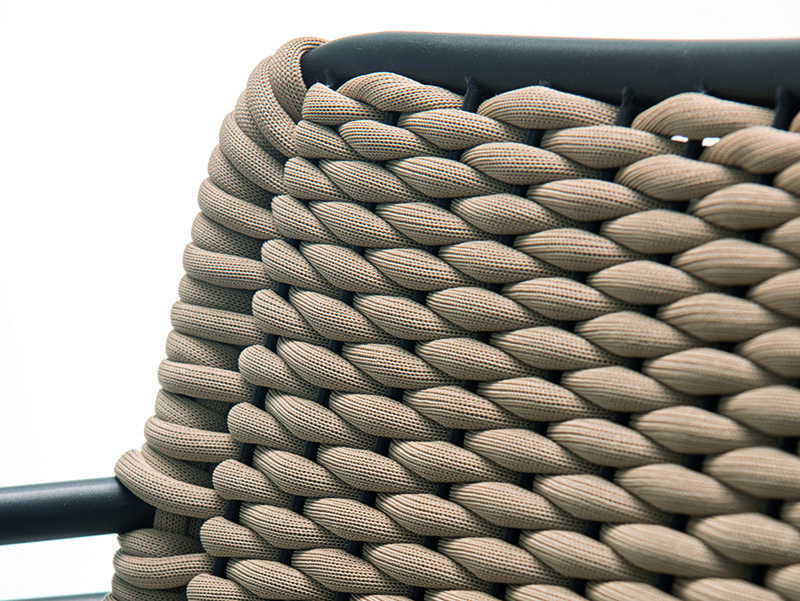 Hier sind die Sitzfläche und die Rückenlehne aus dickem Rope gearbeitet. Foto: © Go In