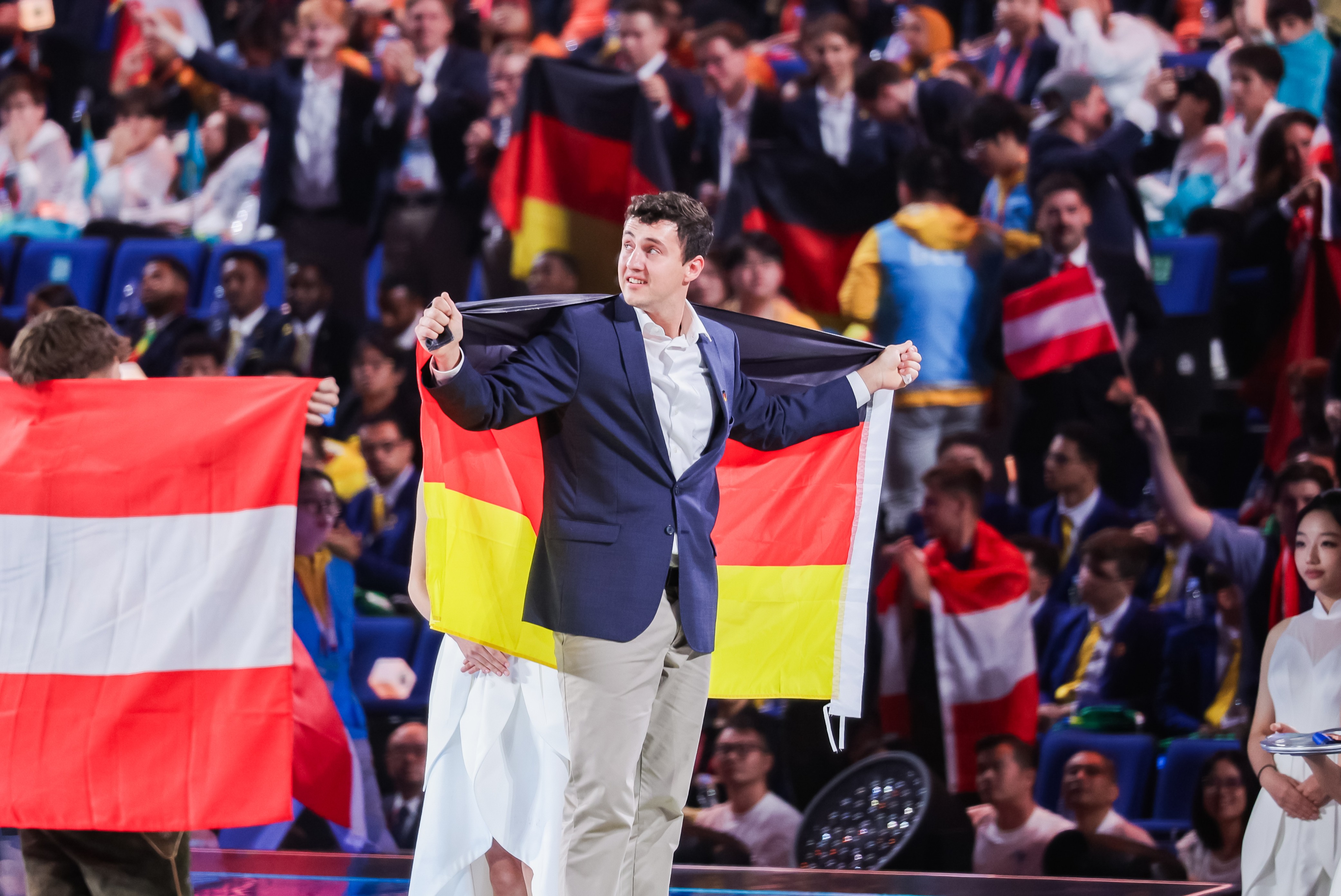 &bull; Florian Dorer (22) aus Baden-W&uuml;rttemberg gewinnt Silber im Wettbewerb der Zimmerer Foto: © WorldSkills International