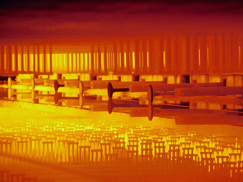 In Form gebracht wird Glas für Gebäude im Floatglas-Verfahren. Foto: © BF/Pilkington