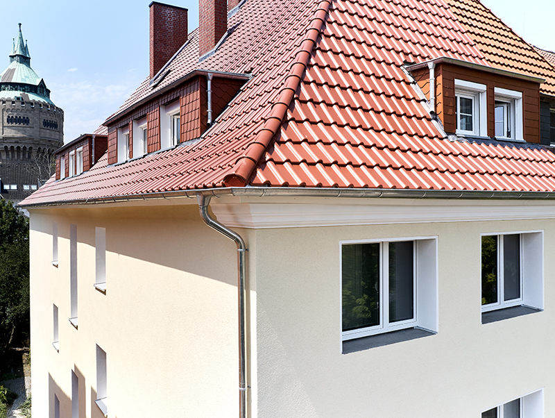 Hat das Wärmedämm-Verbundsystem dieses Mehrfamilienhauses in Münster einmal das Ende seiner Lebenszeit erreicht, endet es nicht als gemischter Bauschutt. Die einzelnen Komponenten können getrennt und einer Wiederverwertung zugeführt werden. Foto: © Saint-Gobain Weber