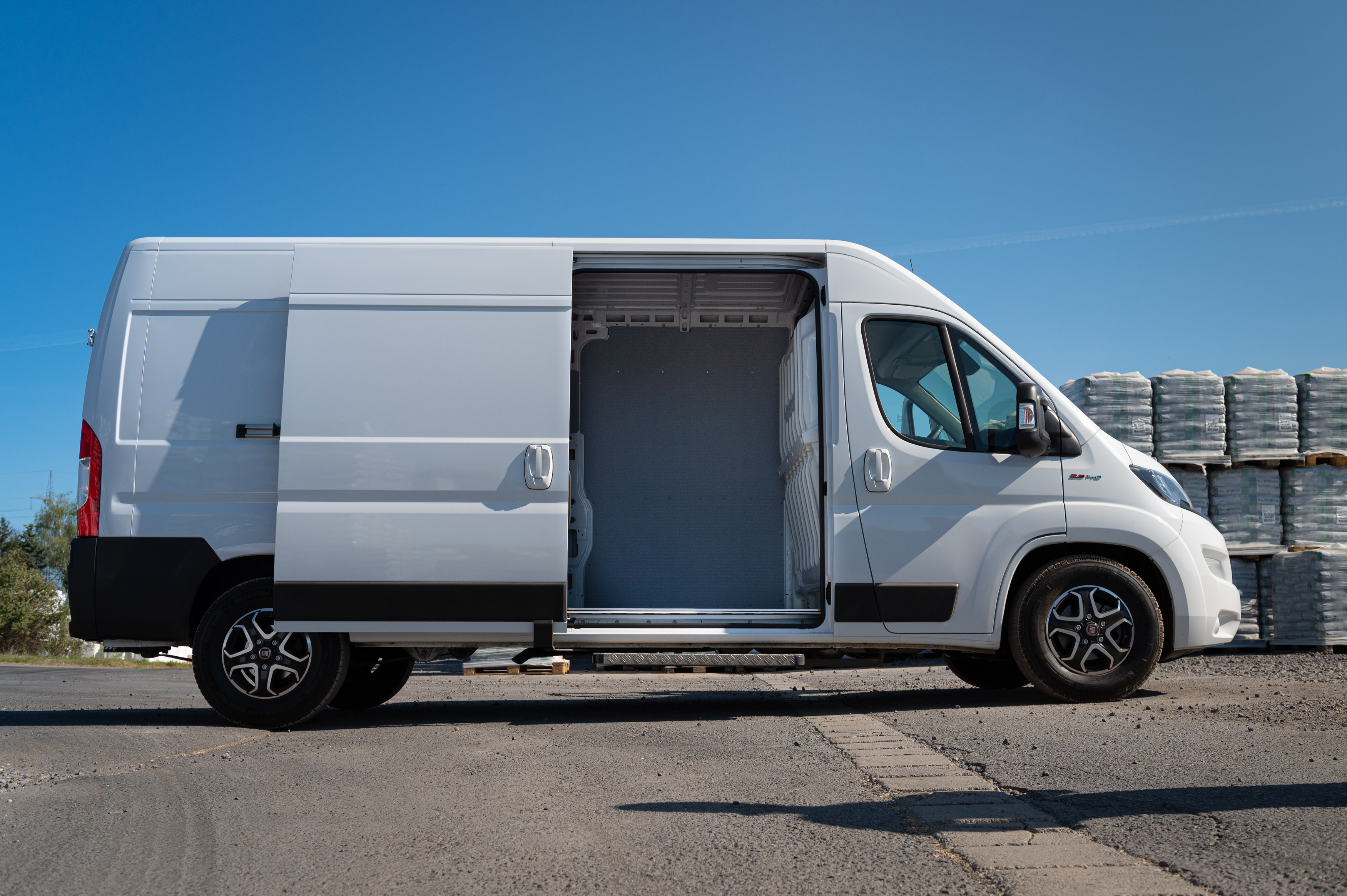 Viel Platz im Laderaum des Fiat Ducato. Foto: © Martin Bärtges