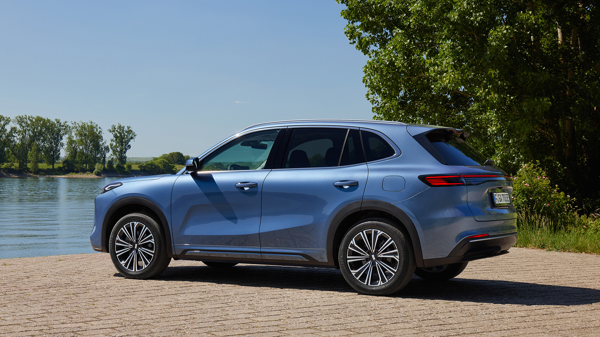 Die Seiten-/Heckansicht des Geely Starray EM-i. Foto: © Geely