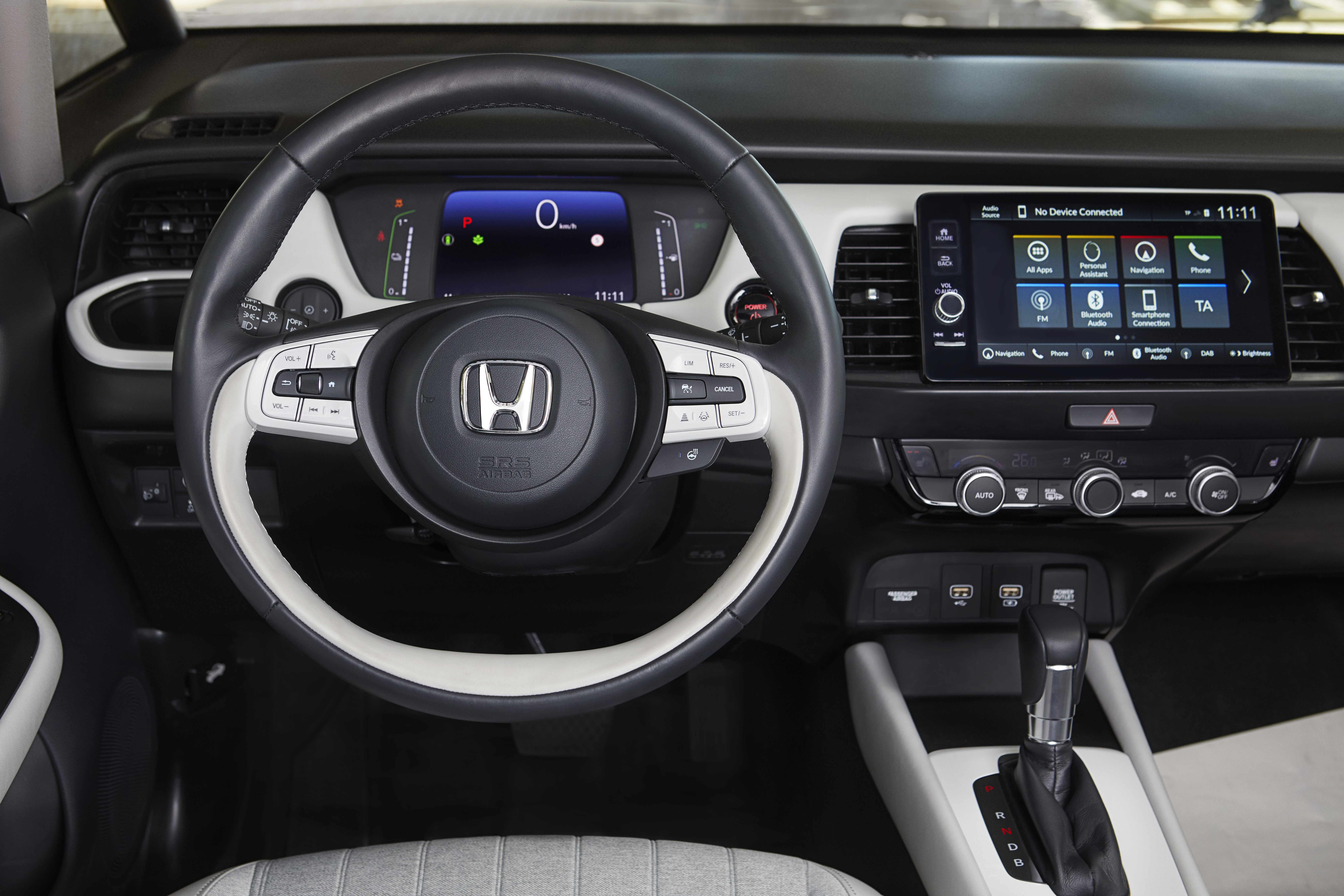 Innen erweist sich der Honda als modern und bietet viel Platz. Foto: © Honda