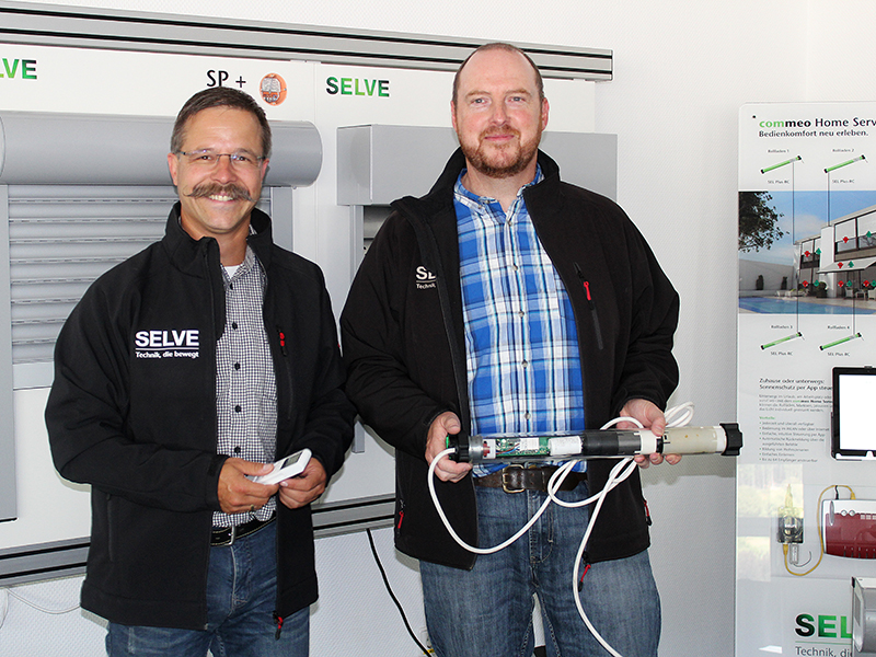 Schulungsgleiter Guido Schildbach (l.) und Commeo-Produktmanager Stefan Backenecker vermittelten ein breites Spektrum wissenswerter Hilfestellungen für den Arbeitsalltag. Foto: © Selve