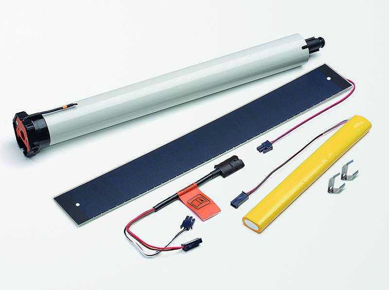 Die Bausteine für eine solare Motorisierungslösung wurden zu Bundles zusammengefasst. Der Fachmann wählt zwischen verschiedenen Antriebstypen sowie Solarpanel und Akkus in unterschiedlichen Bauformen. Foto: © Elero