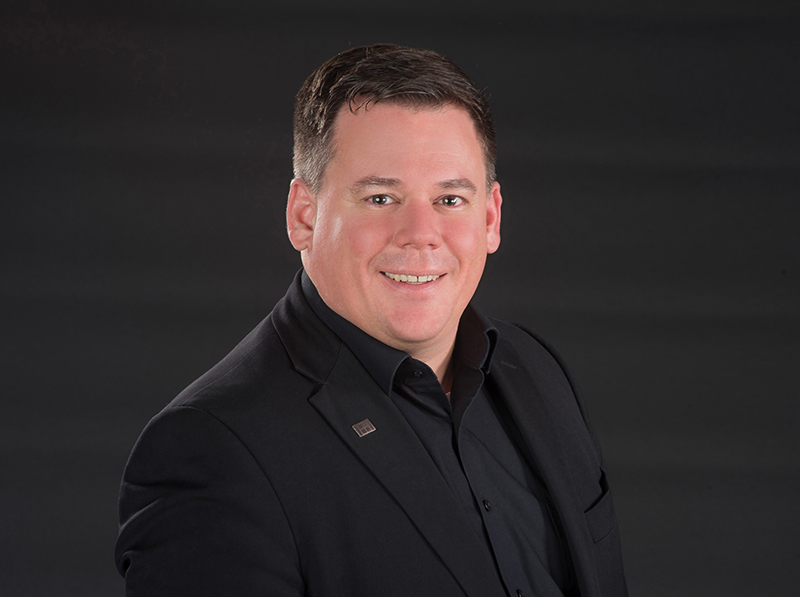 Jens Eberhard, Geschäftsführer von Oknoplast Deutschland, zog ein positives Resümee: Innerhalb von 25 Jahren haben wir es geschafft, ein dynamisches und innovatives Unternehmen aufzubauen, das auf mittlerweile 13 Märkten präsent ist, dank des Angebots von Produkten höchster Qualität und einer langfristigen Strategie. Foto: © Oknoplast