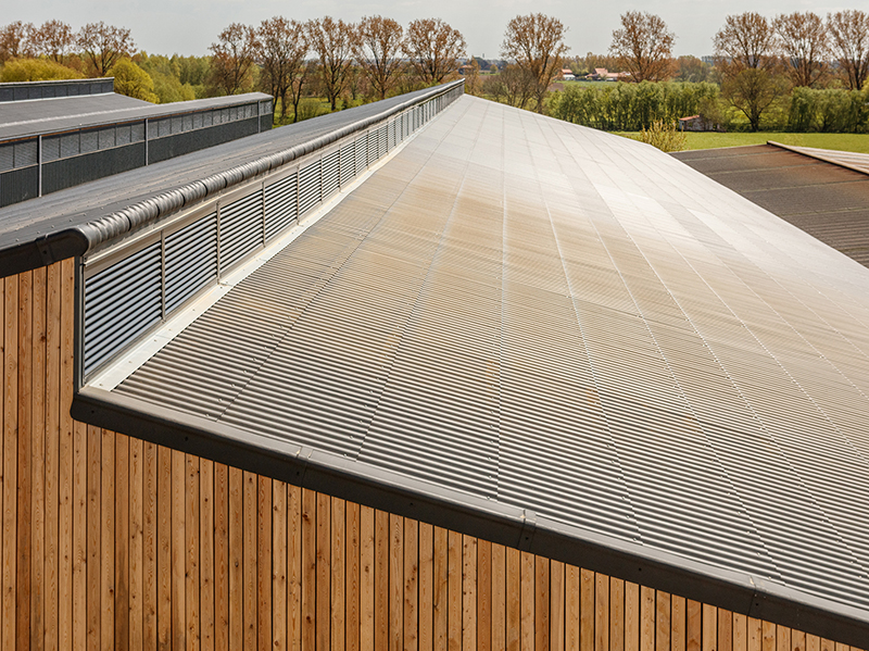 Der Name Eternit fungiert ab 2020 als Marke für das Wellplattensortiments des Unternehmens. Foto: © Etex Germany Exteriors GmbH