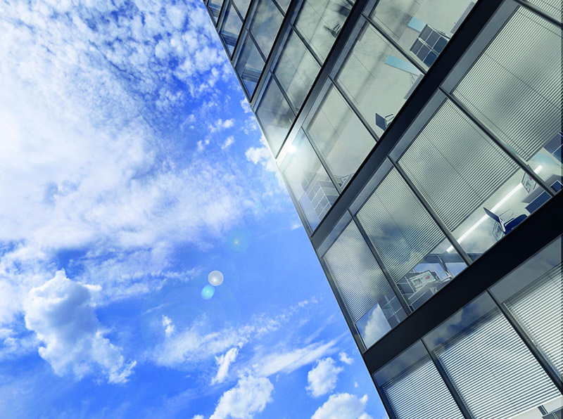 Die ISOshade-Fassade ist eine geschlossene Doppelfassade, die nach einem bauphysikalischem Prinzip funktioniert. Foto: © seele