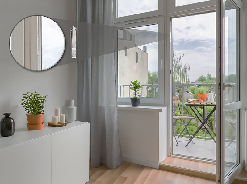 Die Kombination aus Premium-Antrieb RS100 io, Weru-Fenstern und dem nahezu unsichtbaren Fenster-Öffnungsmelder von Somfy ermöglicht einen einfachen, komfortablen und zukunftssicheren Smart-Home-Einstieg. Foto: © Somfy