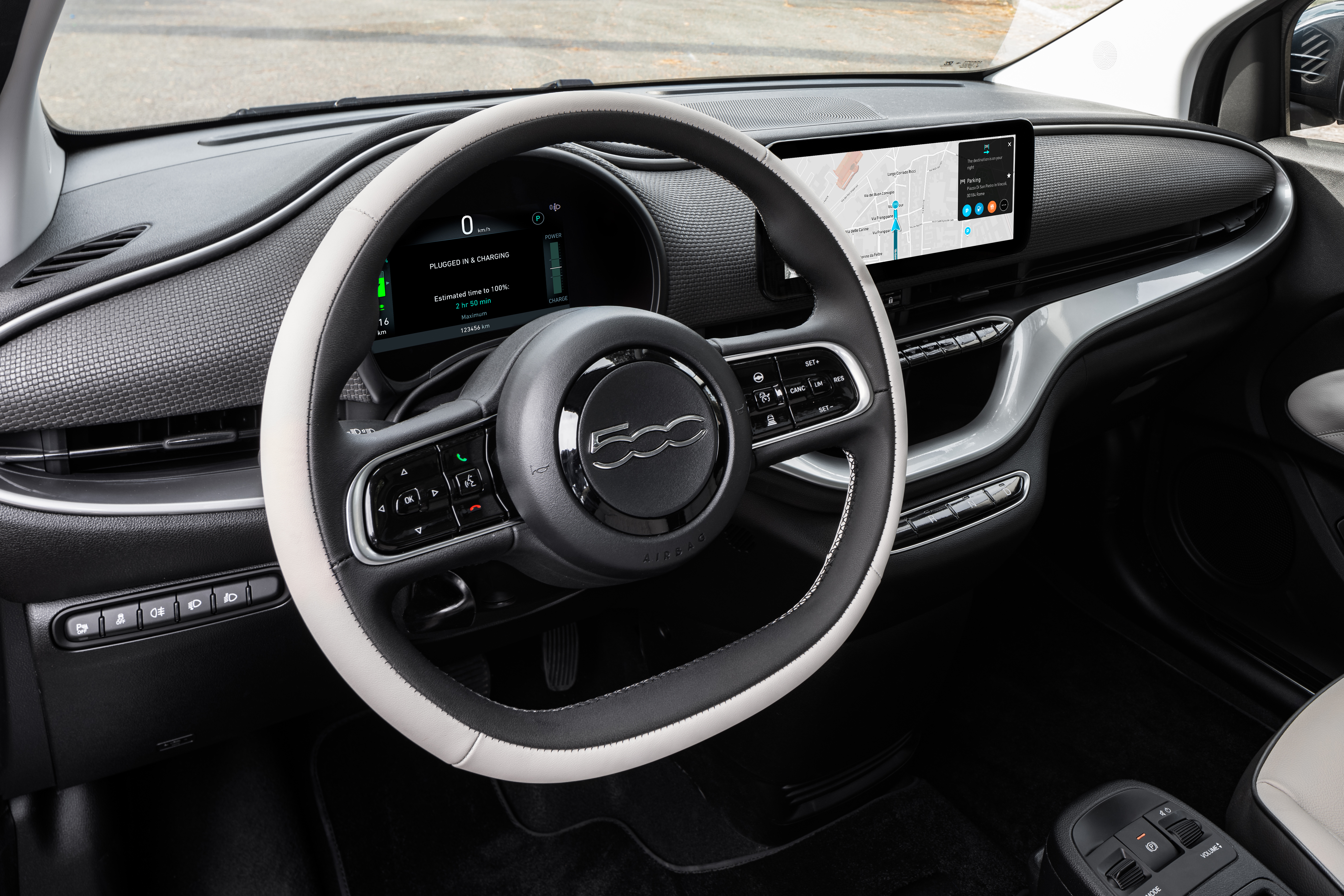 Der Innenraum präsentiert sich neu und zeitgemäß. Foto: © Fiat