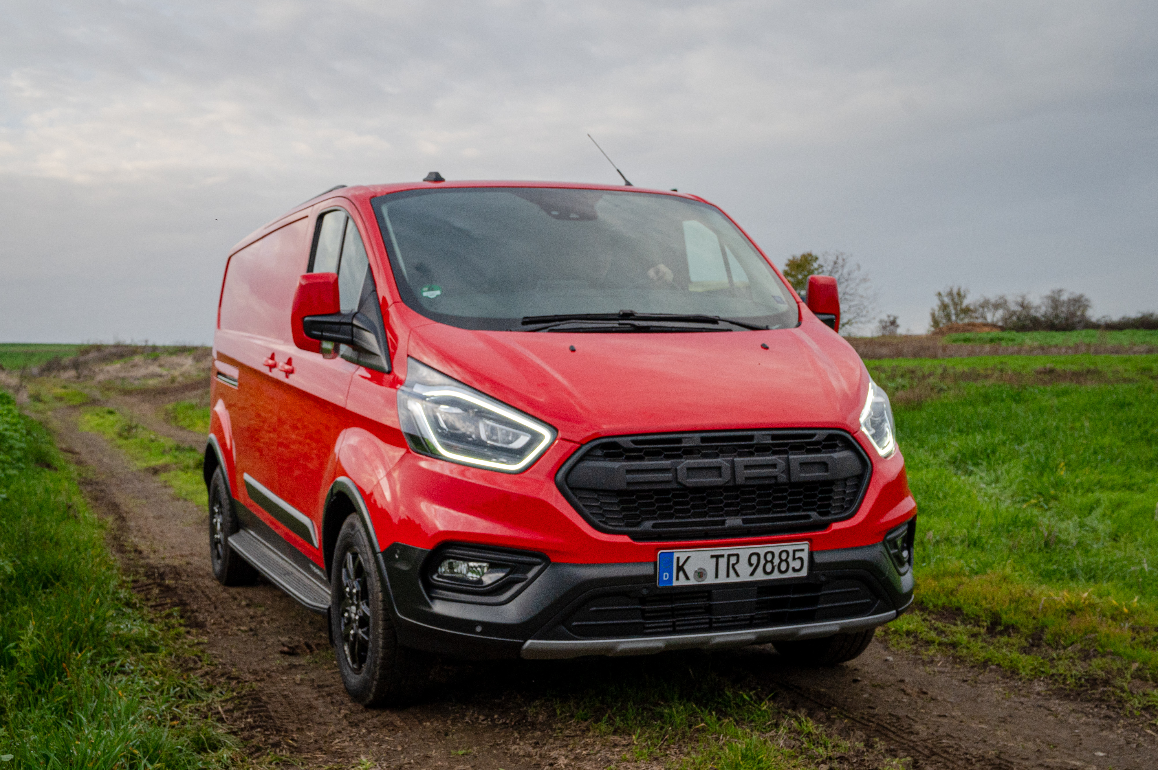 Der Ford Transit Custom Trail ist auch für unbefestigte Straßen, Schotterpisten, Sand, Schlamm oder Schnee geeignet. Foto: © Martin Bärtges