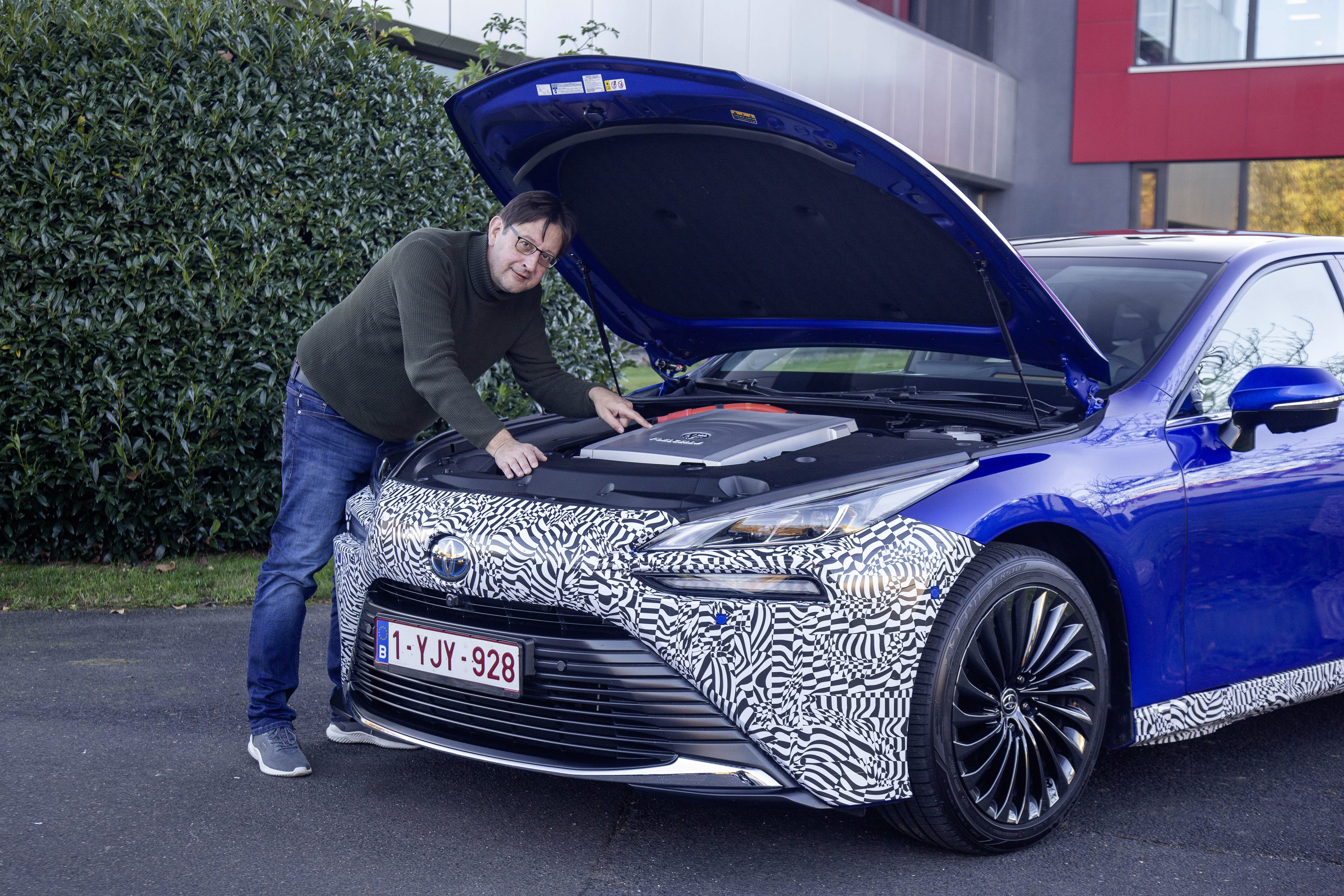 Die Brennstoffzellen-Technik arbeitet problemlos, doch muss die Infrastruktur an Tankstellen schnellstens verbessert werden. Foto: © Toyota 