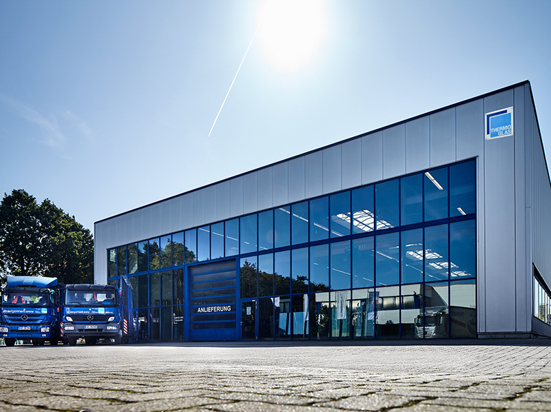 Thermoglas verfügt über einen modernen Maschinenpark für die Isolierglasfertigung. Foto: © Thermoglas Niederrhein