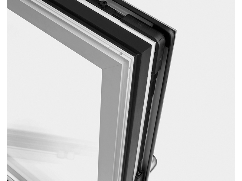 Für Aluminiumfenster unterschiedlicher Größe und Ausführung entwickelte Winkhaus das Beschlagsystem aluPilot. Foto: © Winkhaus