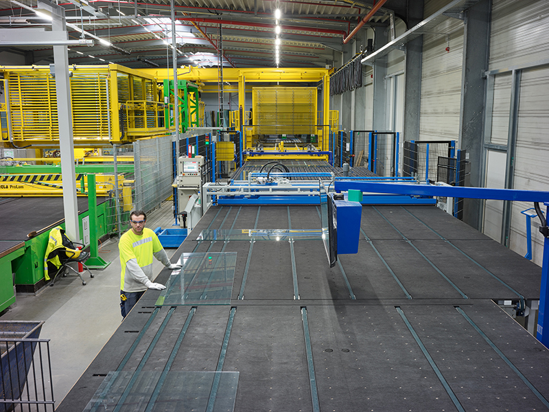 Zuschnitt mit dem Restblattspeicher. Foto: © Vetrotech Saint-Gobain / Olaf Rohl