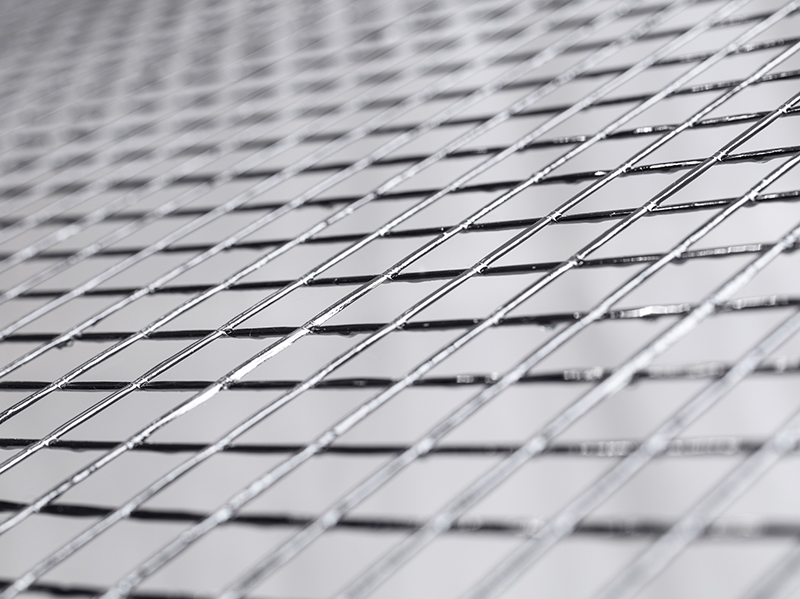 Die innovative Carbon-Bewehrungsmatte solidian Grid wird zum Bau des dreidimensional geschwungenen Daches herangezogen. Foto: © solidian