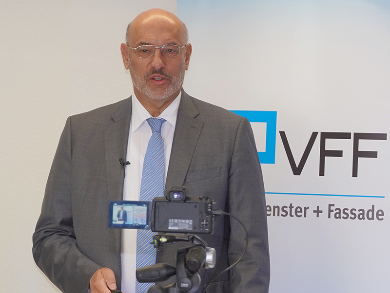 Rechtsanwalt Prof. Christian Niemöller leitet das aktuelle Online-Seminar zum Thema Lieferengpässe/Preiserhöhungen – Vertragsgestaltungen zu Vorlieferanten und Auftraggebern. Foto: © VFF