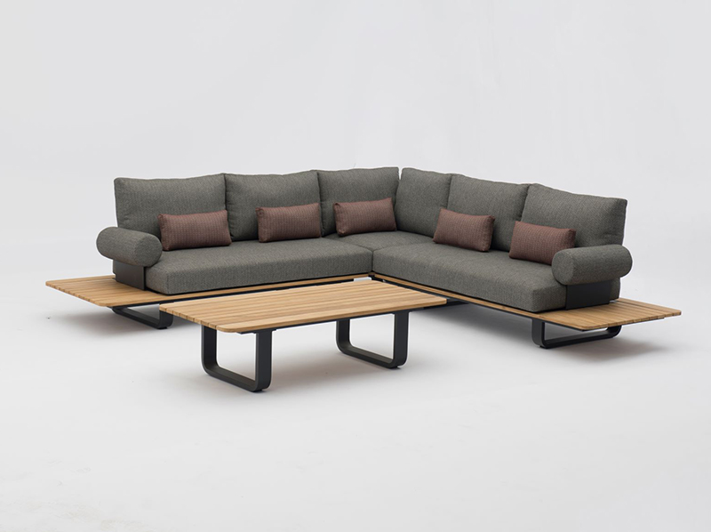 Die neue Park Lounge zaubert exklusiven Wohnkomfort in jeden Outdoorbereich. Foto: © Zebra