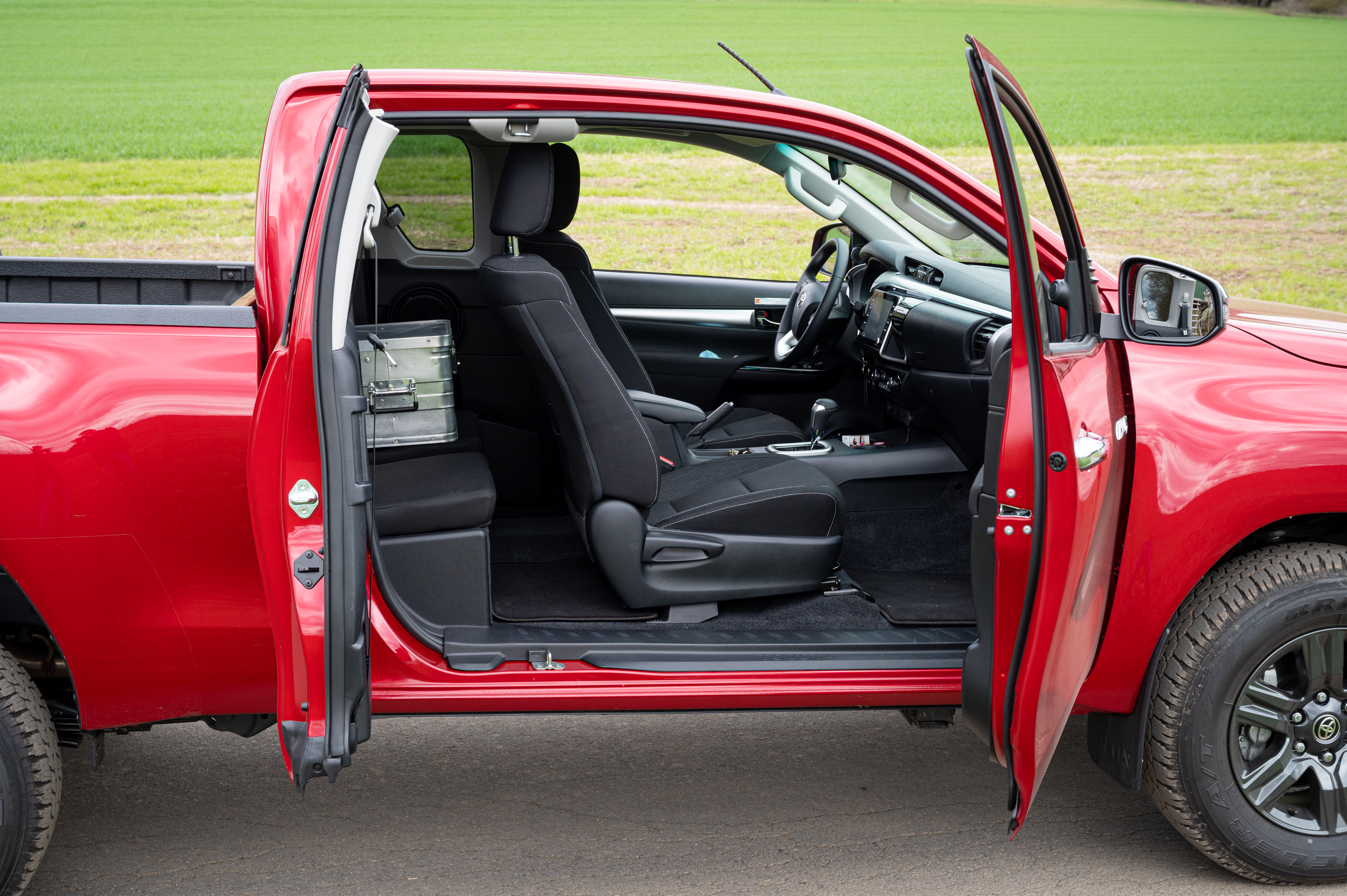 Der neue Toyota Hilux präsentiert sich mit integrierter B-Säule. Foto: © Martin Bärtges