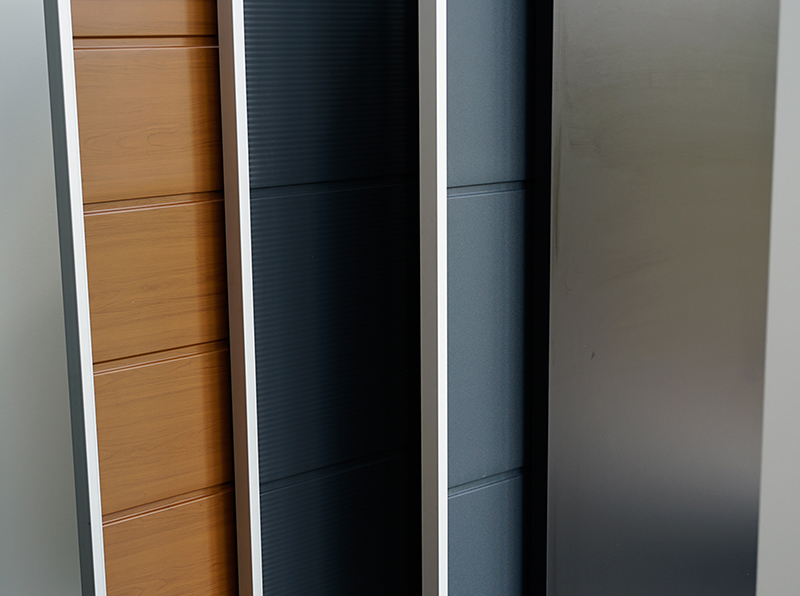 Modular und auch auf Messen einsetzbar: Musterschränke auf Rollen. Foto: © Teckentrup