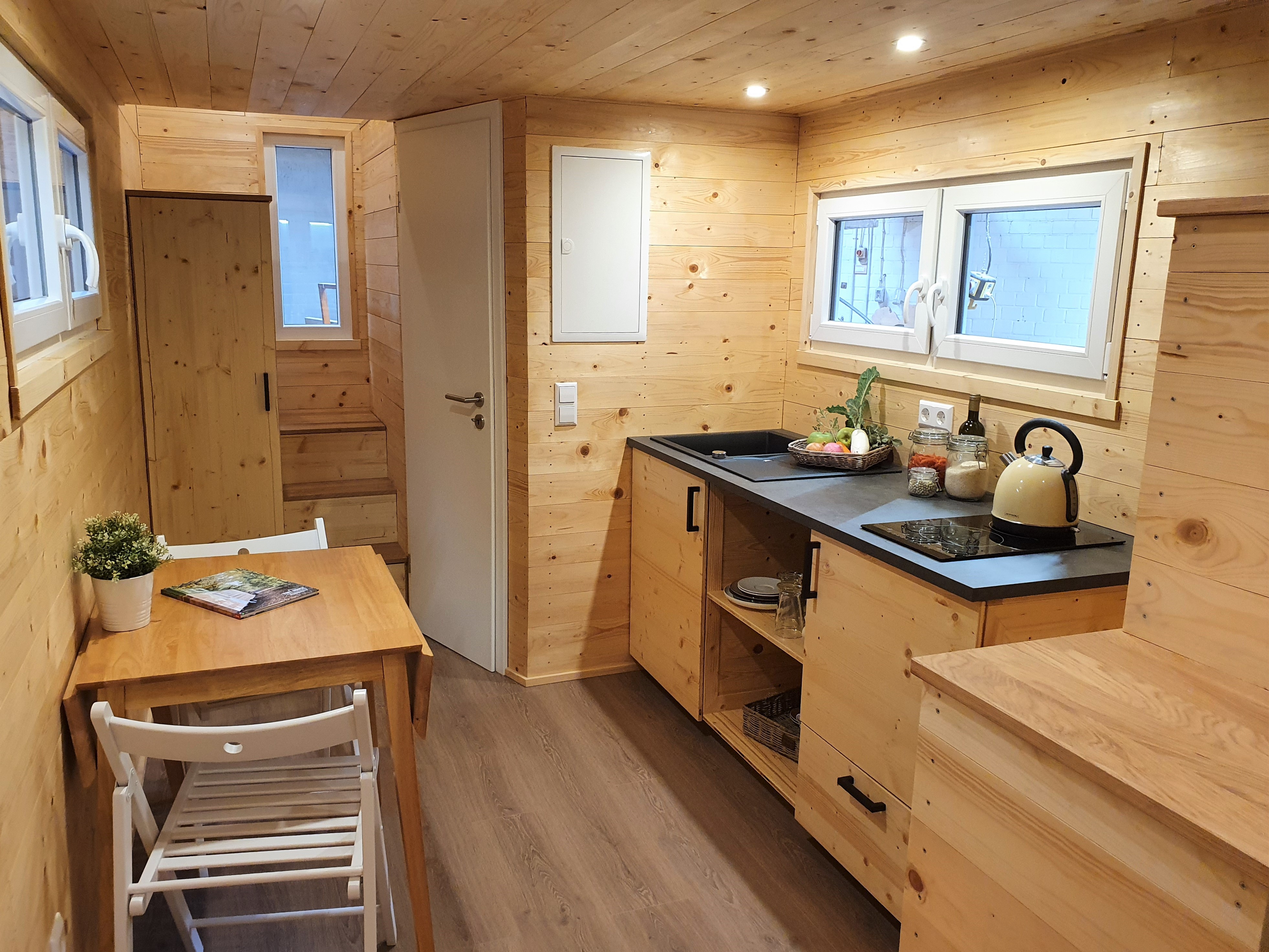 Im Ferienhaus ist es urgemütlich. Foto: © Tiny House Diekmann/iStock.com