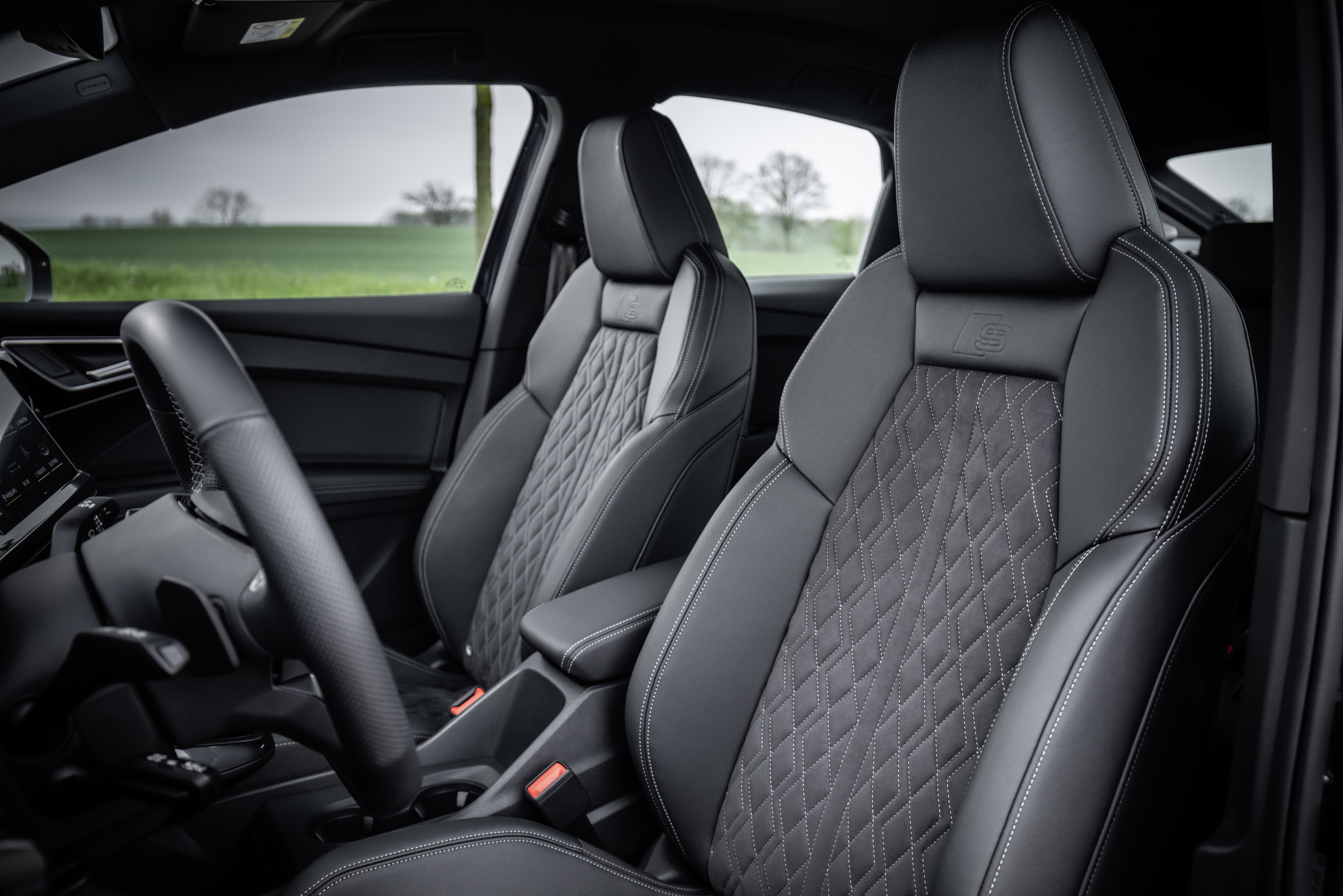 Die Sitze lassen sich auch mit Polstern aus recycelten PET-Flaschen ausstatten. Foto: © Audi
